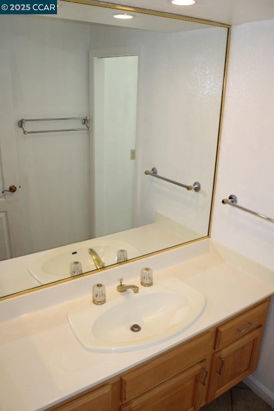 Detail Gallery Image 33 of 46 For 5344 Cerro Sur, Richmond,  CA 94803 - 4 Beds | 3 Baths