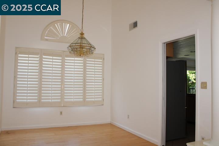 Detail Gallery Image 5 of 46 For 5344 Cerro Sur, Richmond,  CA 94803 - 4 Beds | 3 Baths