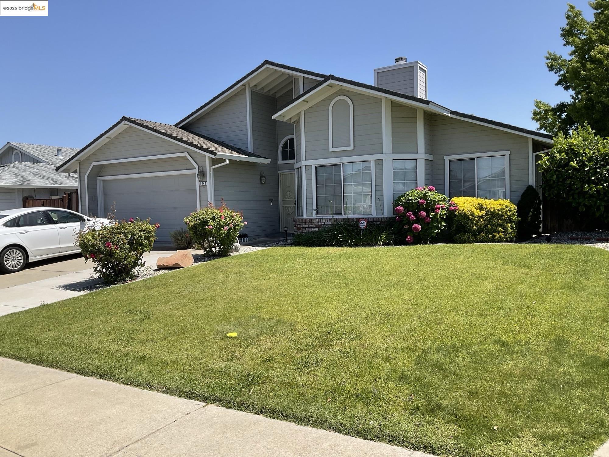 Detail Gallery Image 1 of 1 For 1741 Gateway Drive, Oakley,  CA 94561 - 3 Beds | 2 Baths