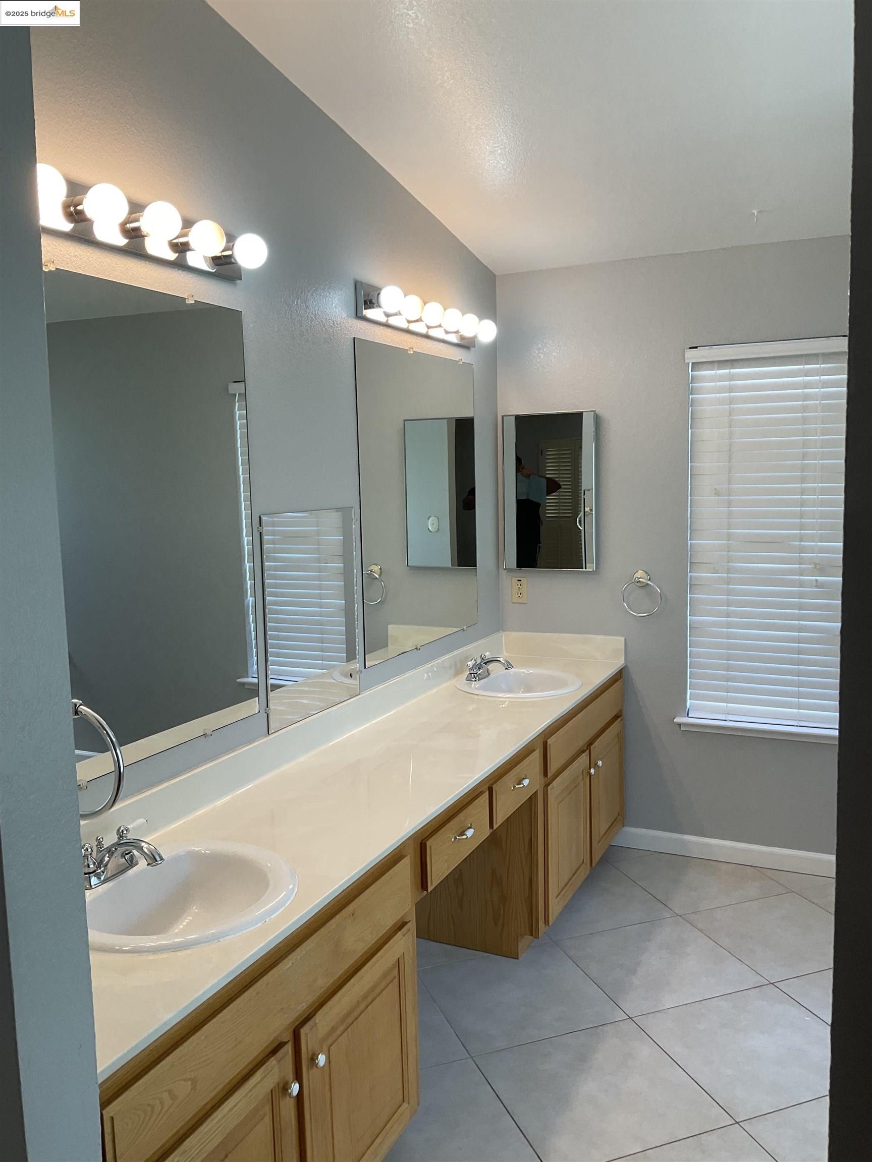 1741 Gateway Drive, Oakley, California 94561, 3 Bedrooms Bedrooms, 9 Rooms Rooms,2 BathroomsBathrooms,Residential Lease,For Rent,1741 Gateway Drive,41101422
