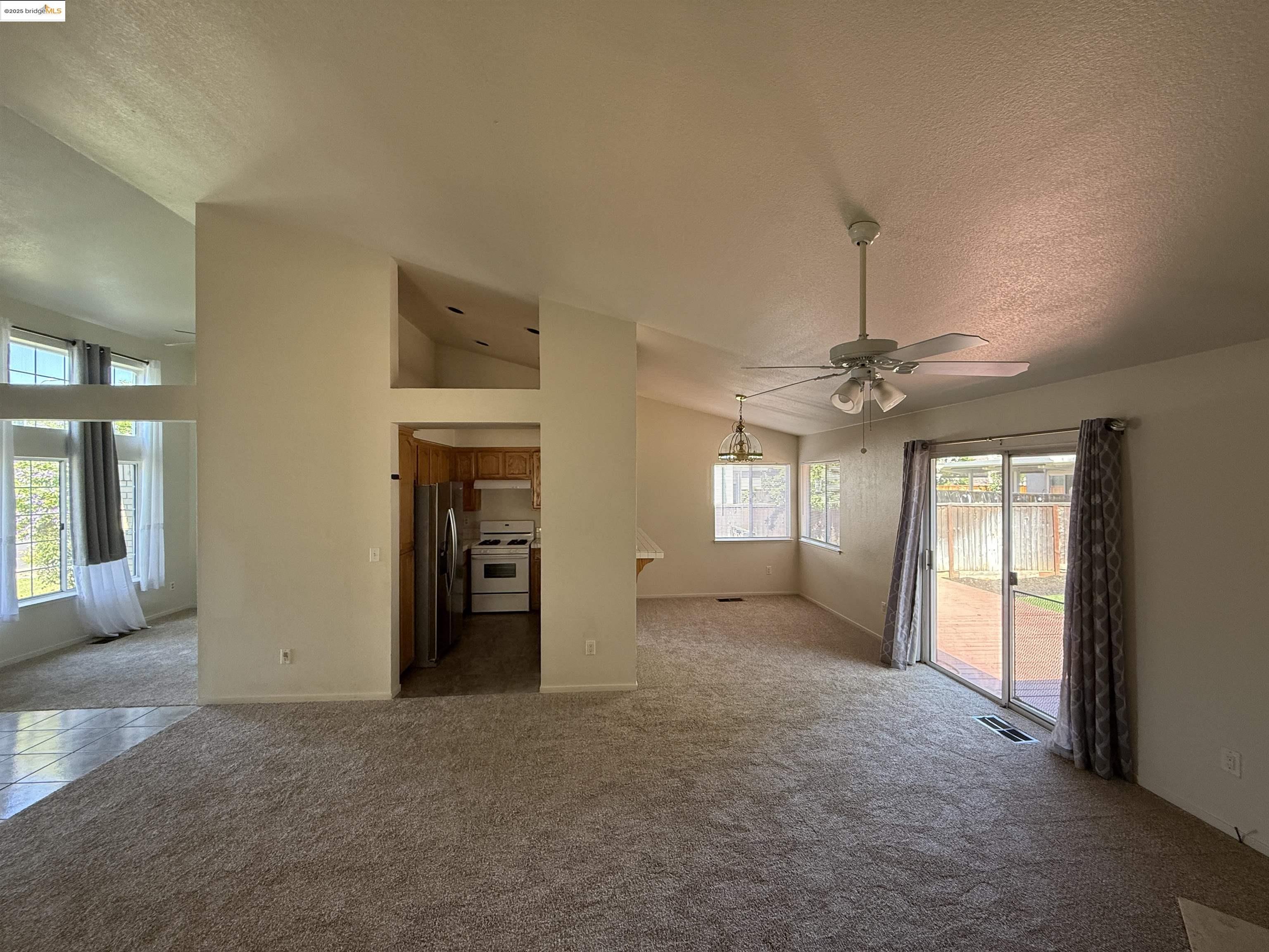 Detail Gallery Image 6 of 16 For 841 Windmeadows Dr, Brentwood,  CA 94513 - 3 Beds | 2 Baths