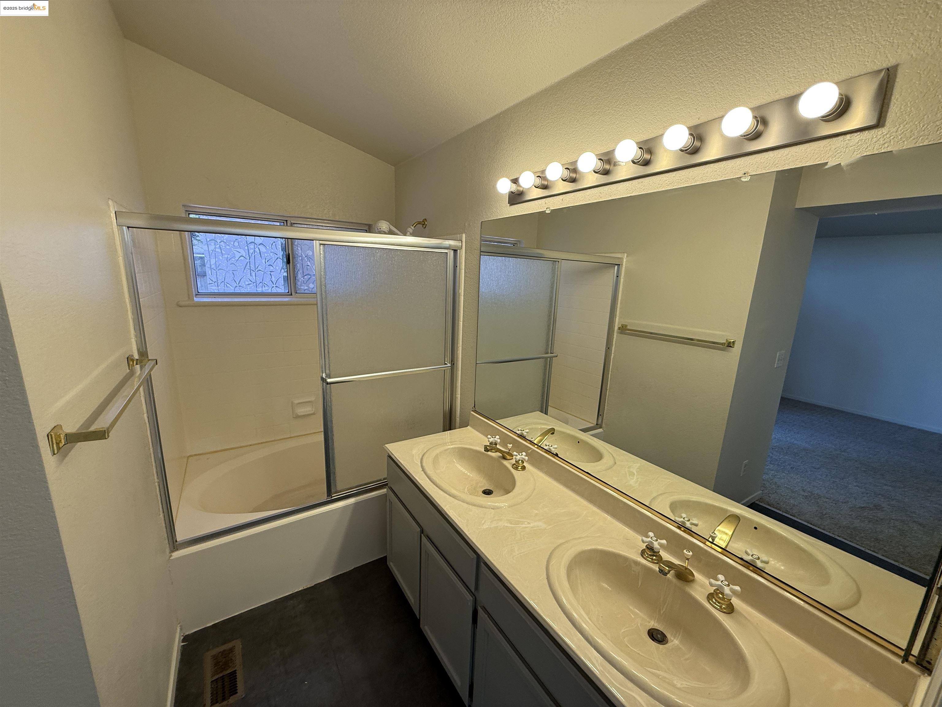 Detail Gallery Image 9 of 16 For 841 Windmeadows Dr, Brentwood,  CA 94513 - 3 Beds | 2 Baths