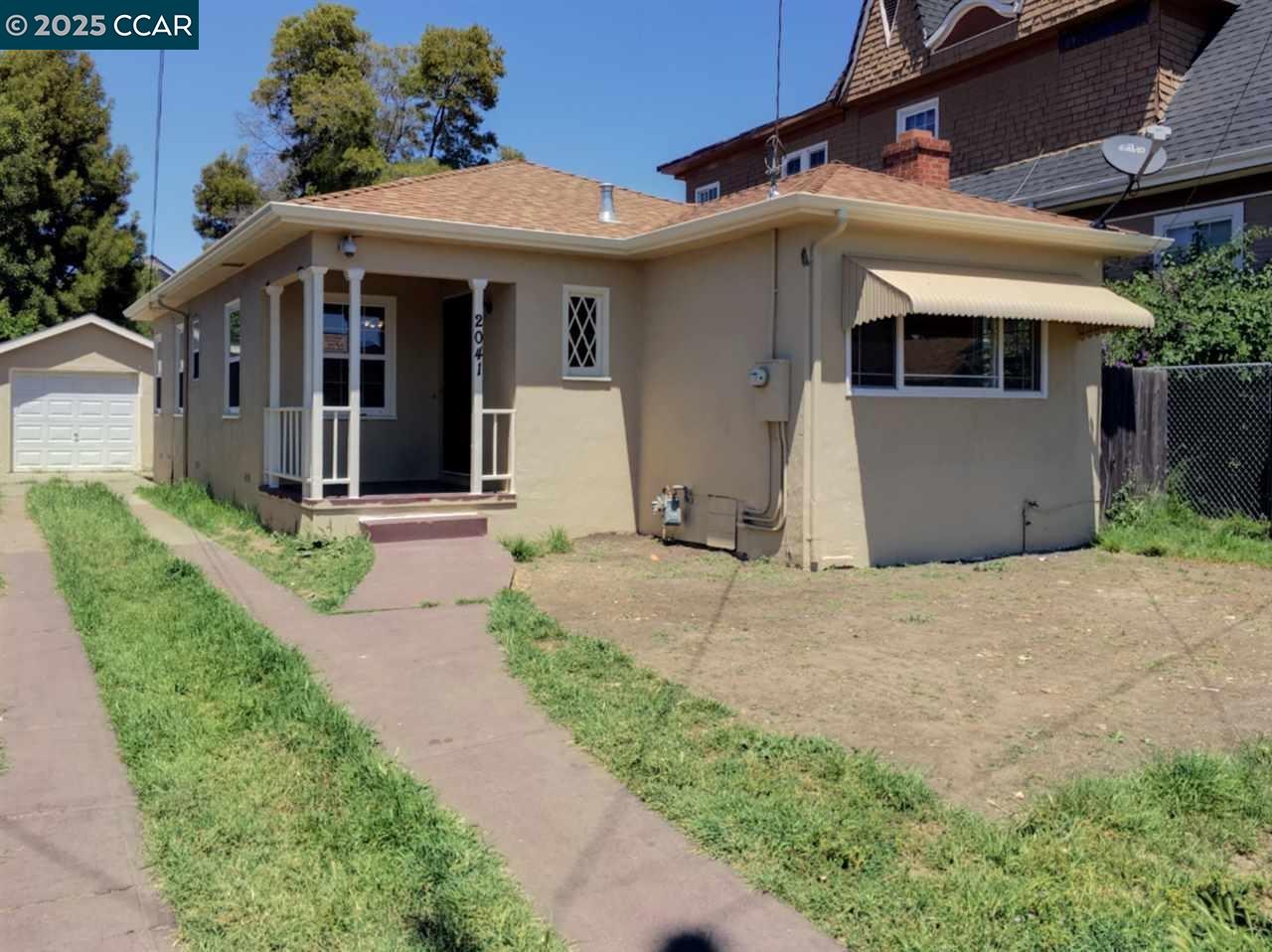 Detail Gallery Image 1 of 32 For 2041 84th Ave, Oakland,  CA 94621 - 2 Beds | 1 Baths
