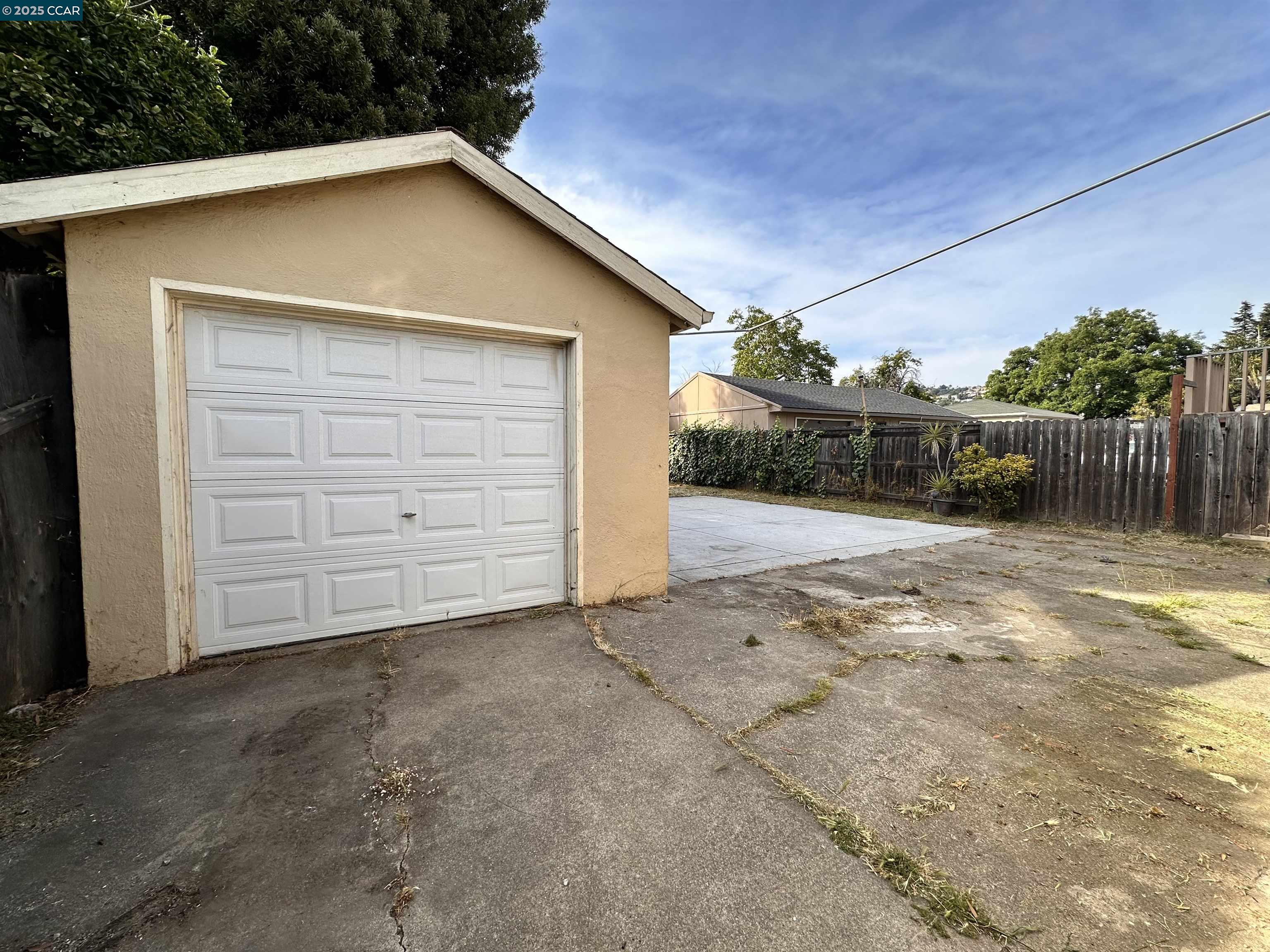 Detail Gallery Image 21 of 32 For 2041 84th Ave, Oakland,  CA 94621 - 2 Beds | 1 Baths