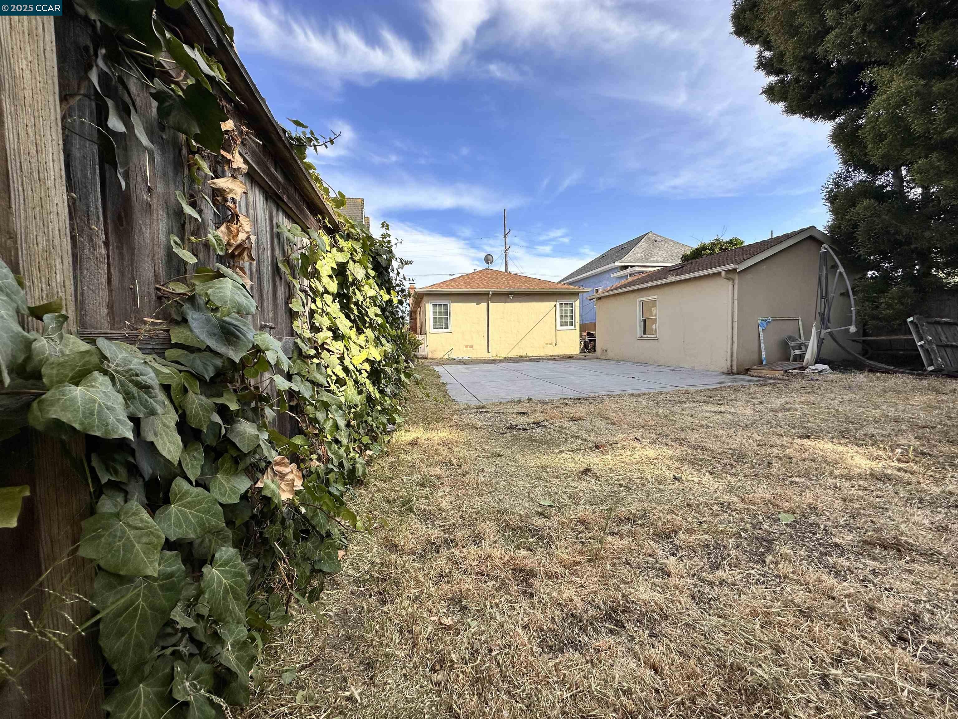 Detail Gallery Image 22 of 32 For 2041 84th Ave, Oakland,  CA 94621 - 2 Beds | 1 Baths