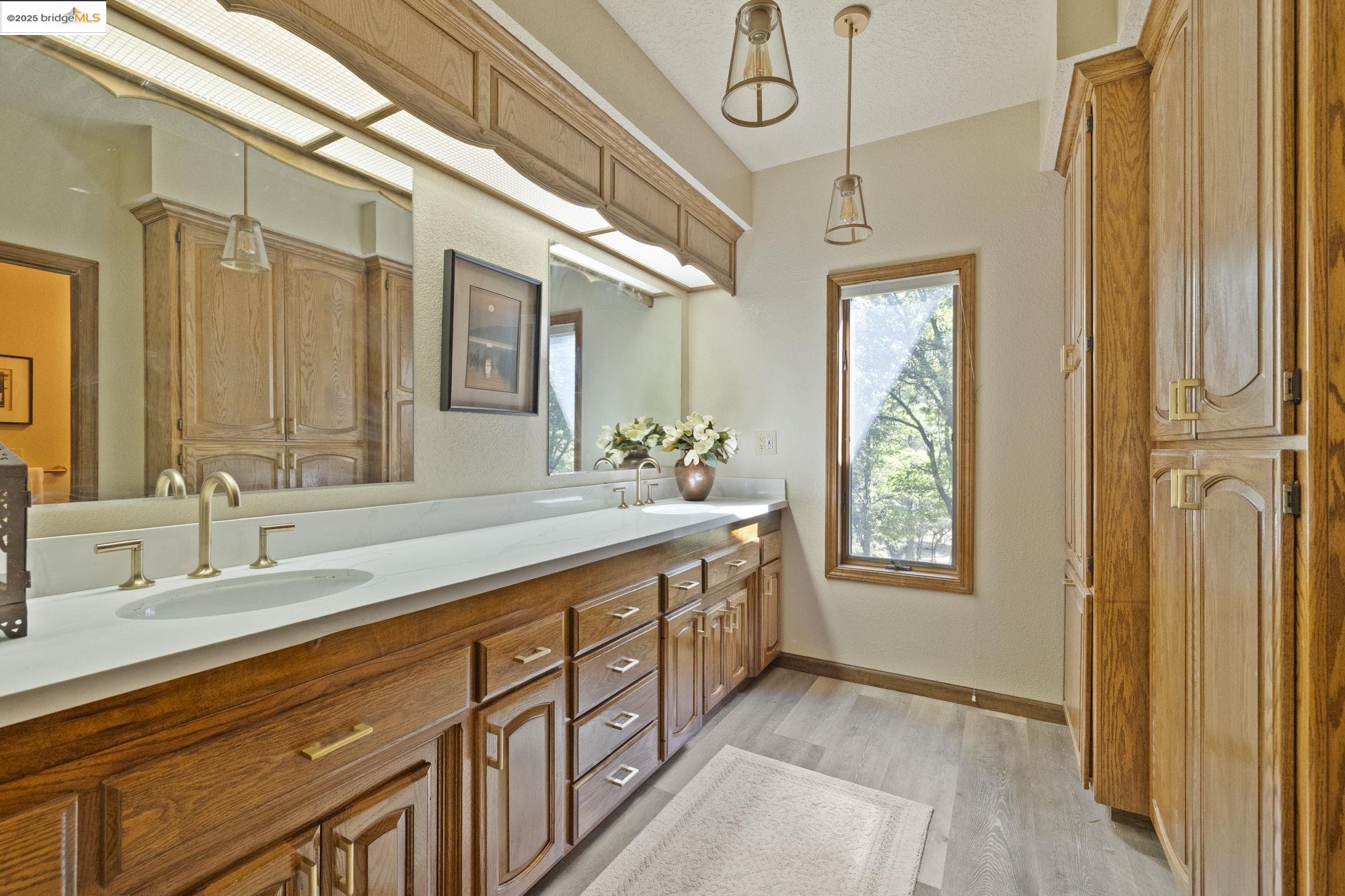Detail Gallery Image 23 of 59 For 17355 High Grade Ln, Sonora,  CA 95370 - 4 Beds | 4/1 Baths
