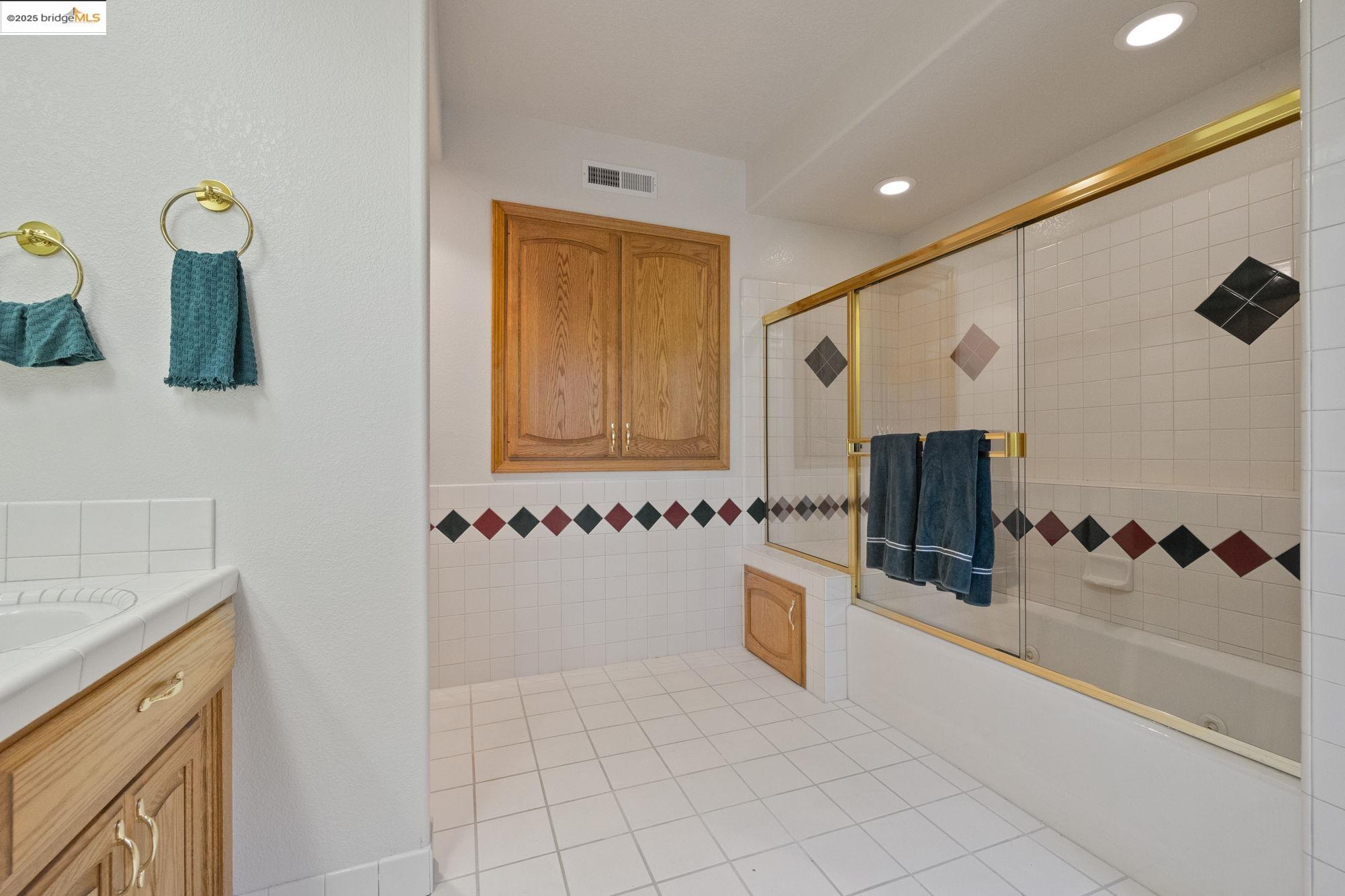 Detail Gallery Image 47 of 59 For 17355 High Grade Ln, Sonora,  CA 95370 - 4 Beds | 4/1 Baths