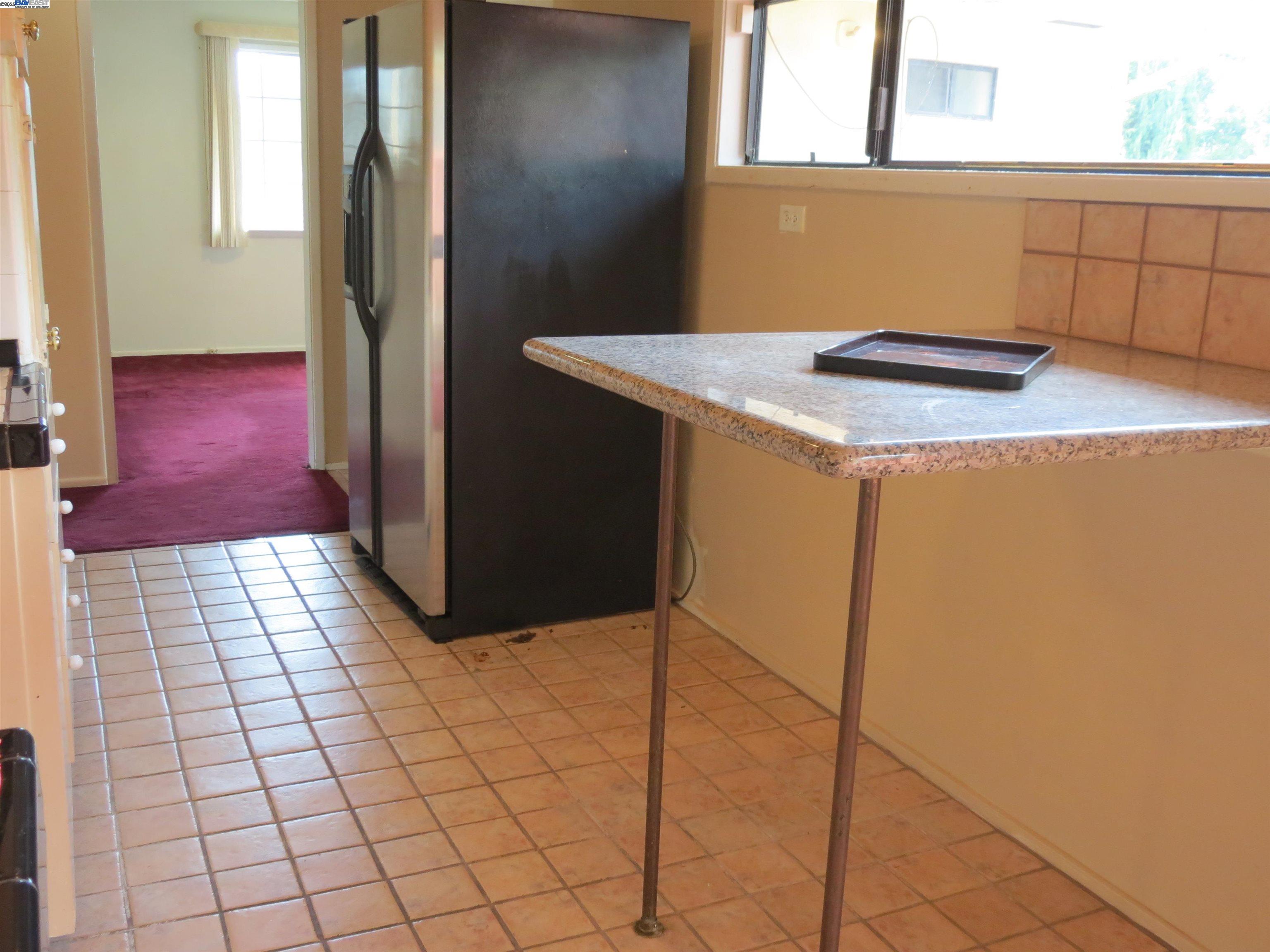 Detail Gallery Image 20 of 44 For 1390 Lake Chabot, San Leandro,  CA 94577 - 2 Beds | 2 Baths