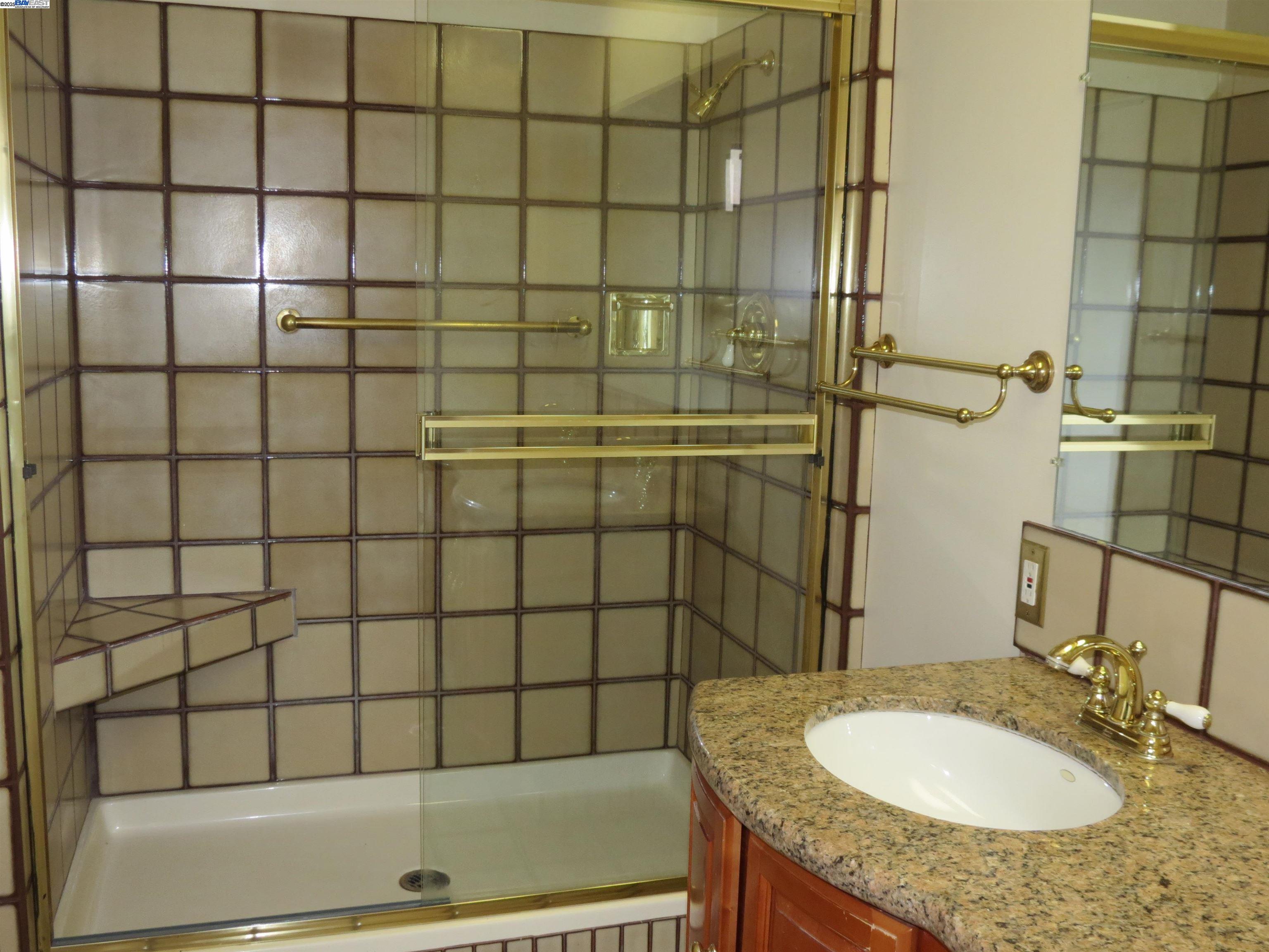 Detail Gallery Image 28 of 44 For 1390 Lake Chabot, San Leandro,  CA 94577 - 2 Beds | 2 Baths