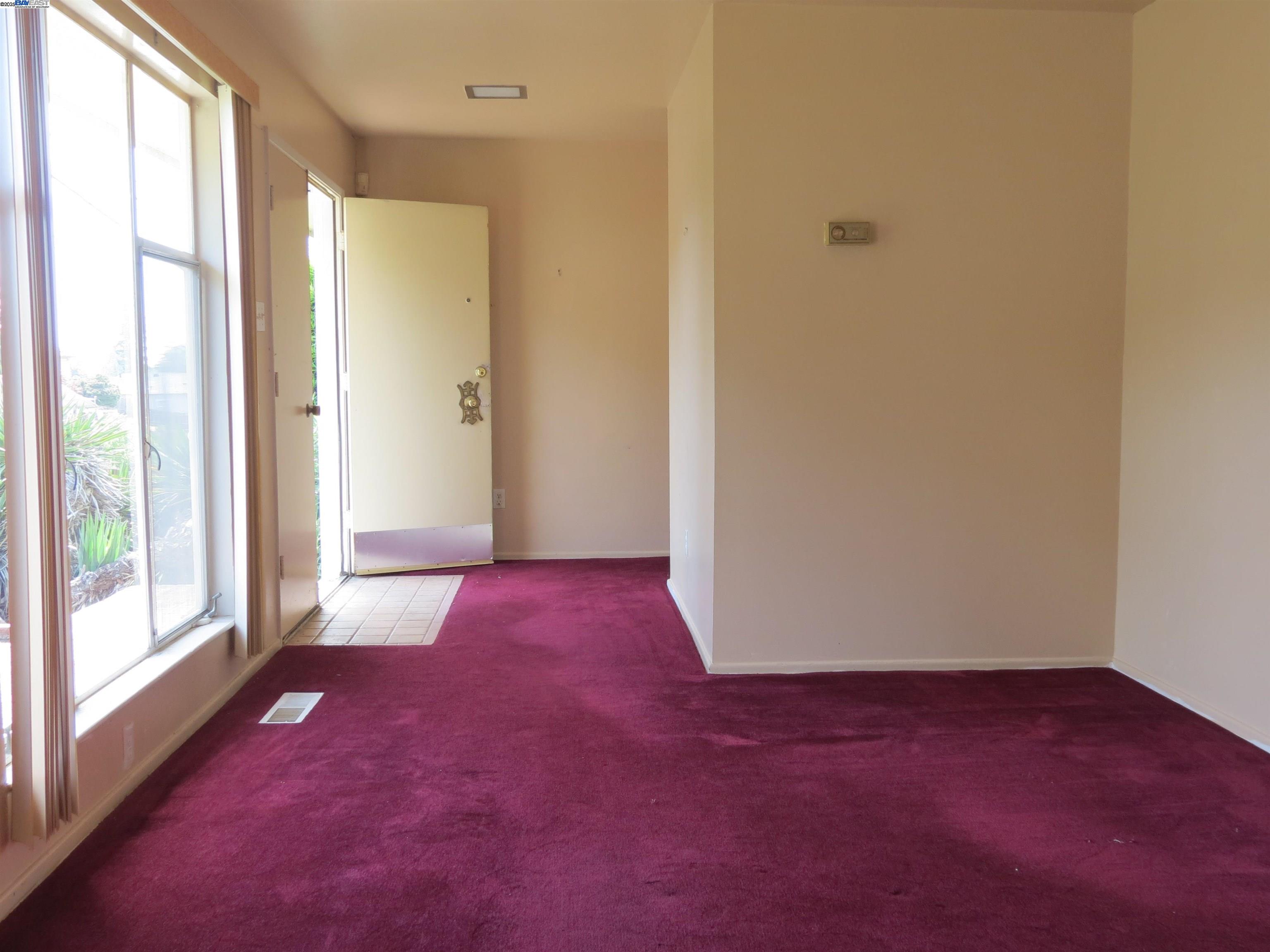 Detail Gallery Image 5 of 44 For 1390 Lake Chabot, San Leandro,  CA 94577 - 2 Beds | 2 Baths