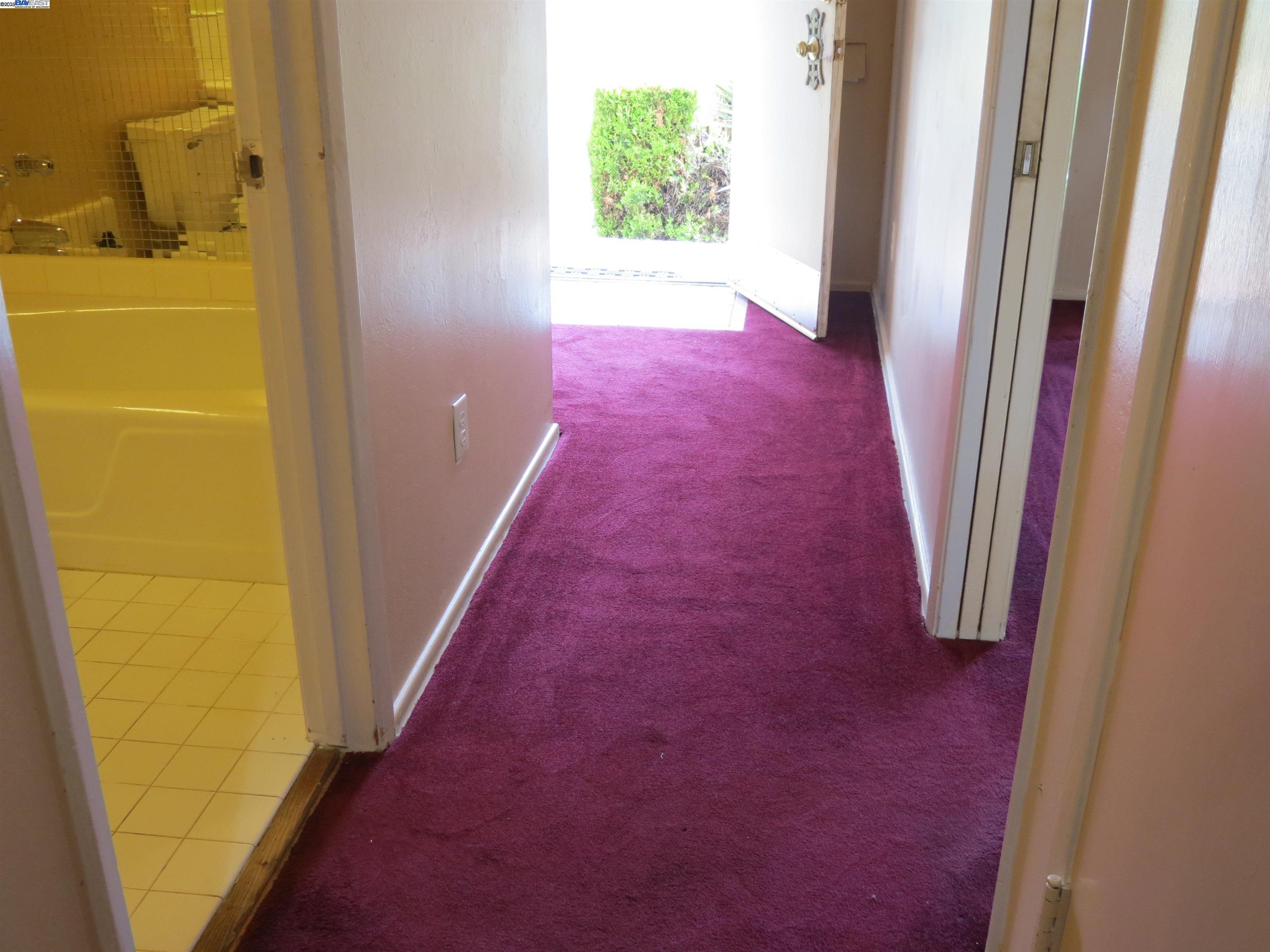 Detail Gallery Image 10 of 44 For 1390 Lake Chabot, San Leandro,  CA 94577 - 2 Beds | 2 Baths