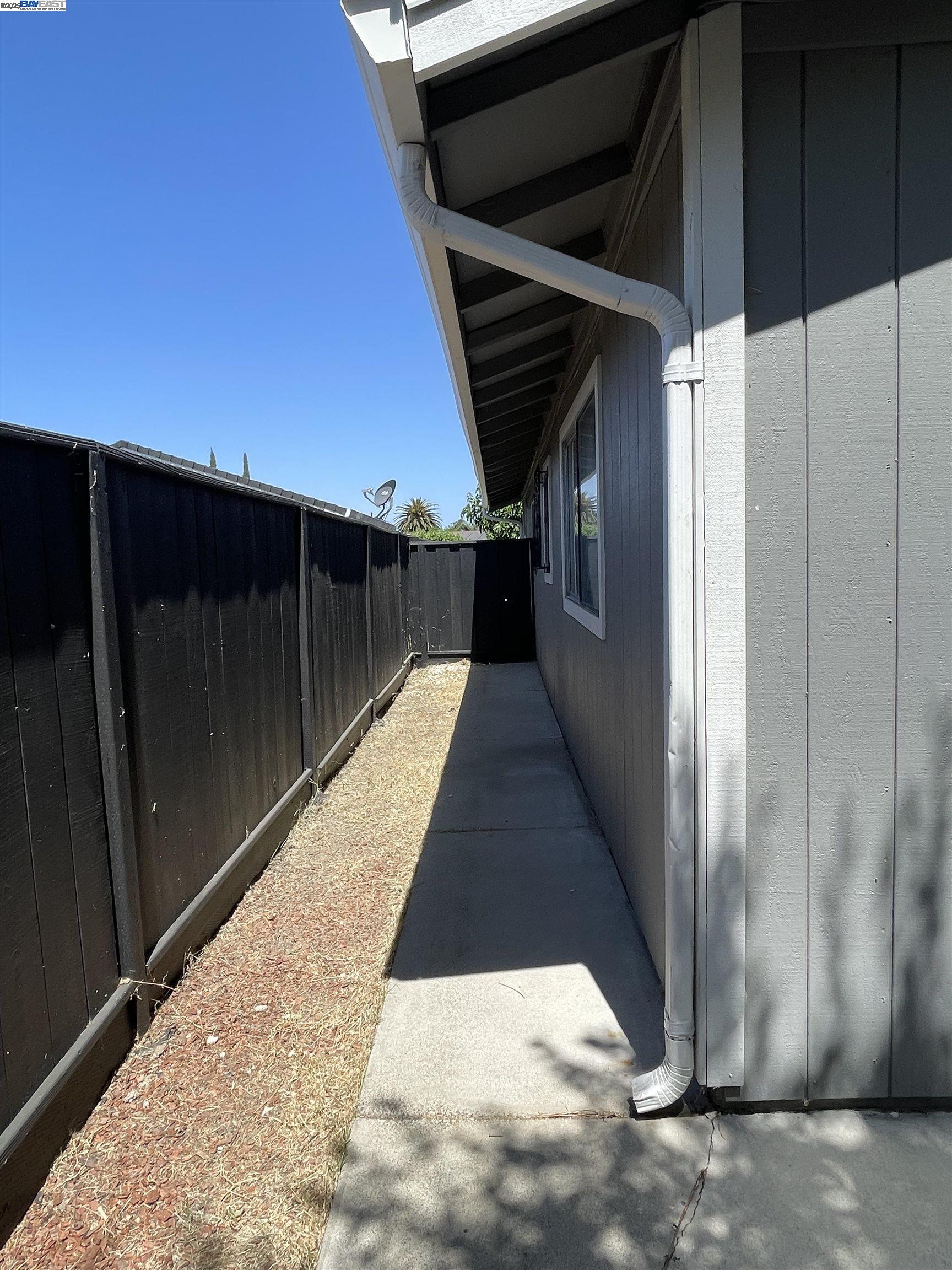 Detail Gallery Image 23 of 24 For 174 Horton Ave, Stockton,  CA 95206 - 3 Beds | 2 Baths