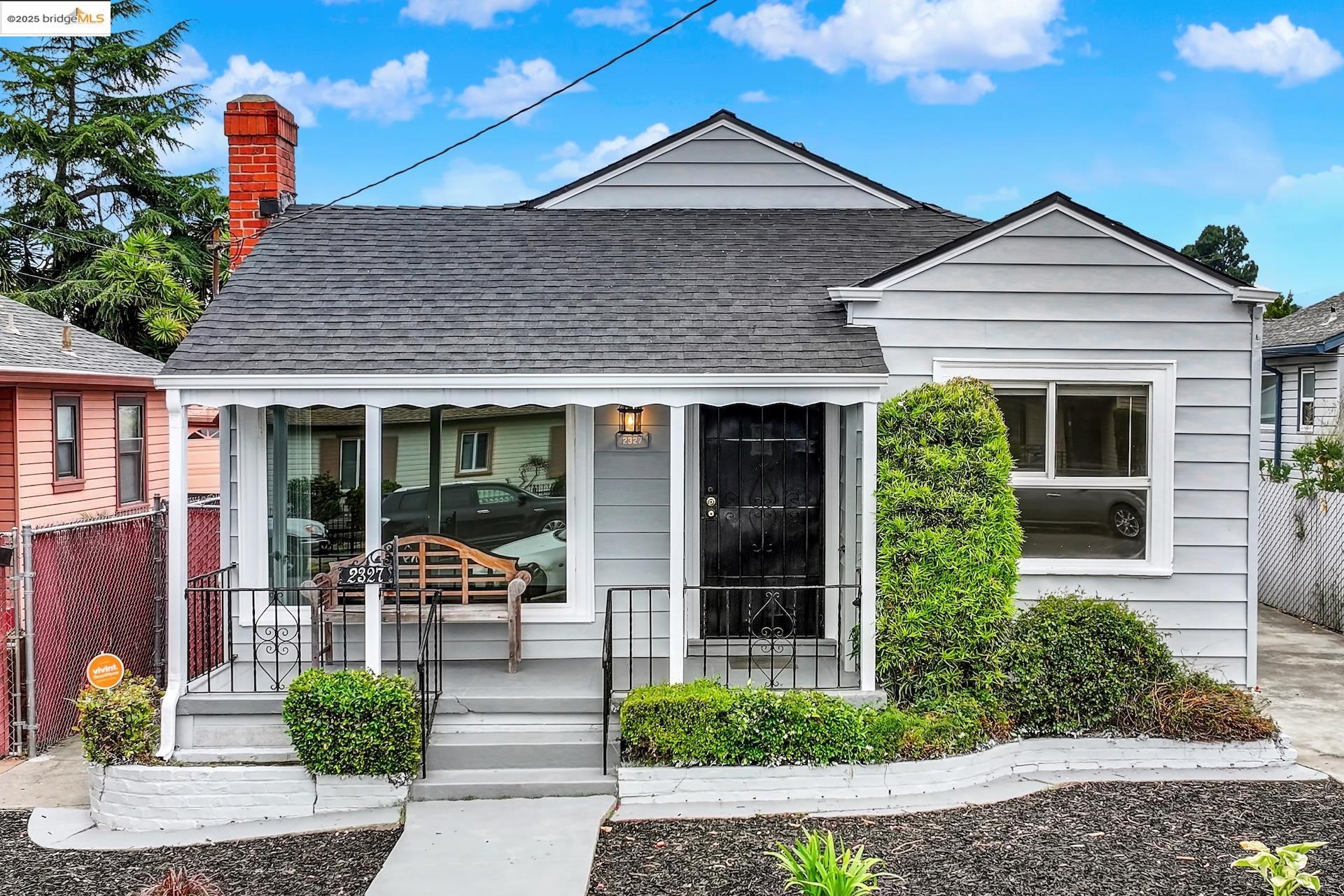 Detail Gallery Image 1 of 1 For 2327 99th Ave, Oakland,  CA 94603 - 2 Beds | 1 Baths