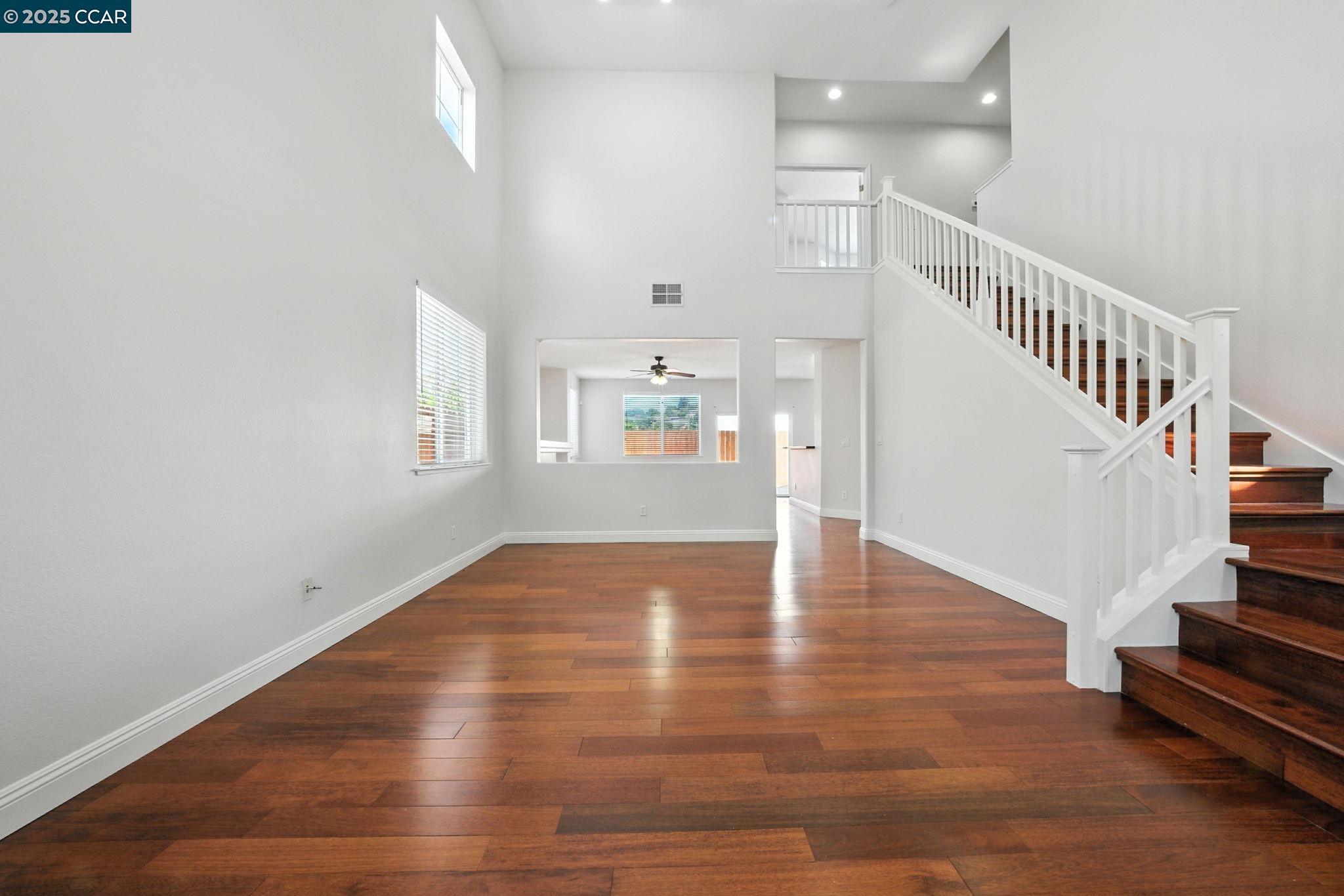 Detail Gallery Image 3 of 19 For 728 Edward Werth Dr, Rodeo,  CA 94572 - 5 Beds | 3 Baths