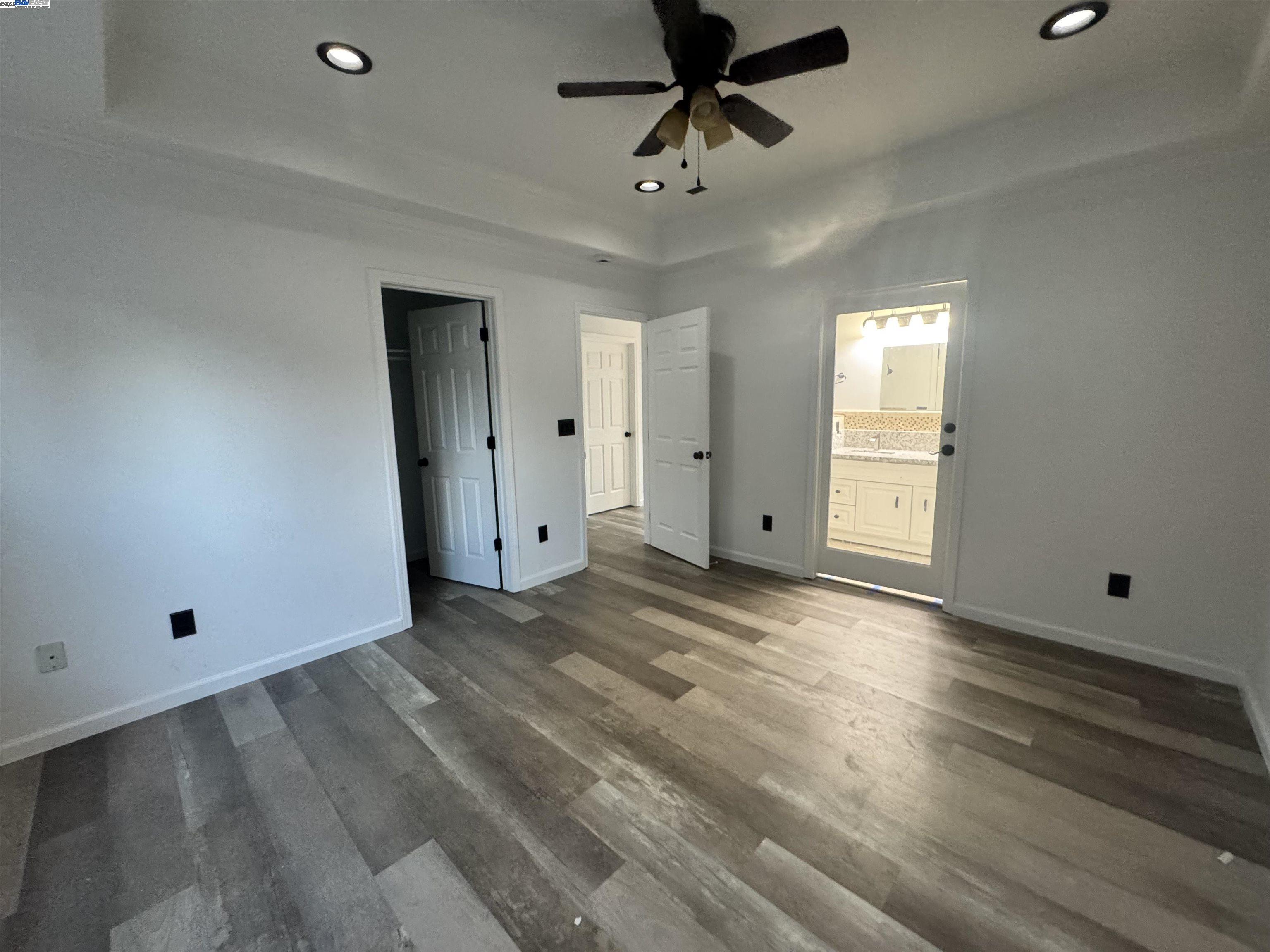 Detail Gallery Image 5 of 18 For 2621 Altos Ave, Sacramento,  CA 95815 - 5 Beds | 3 Baths