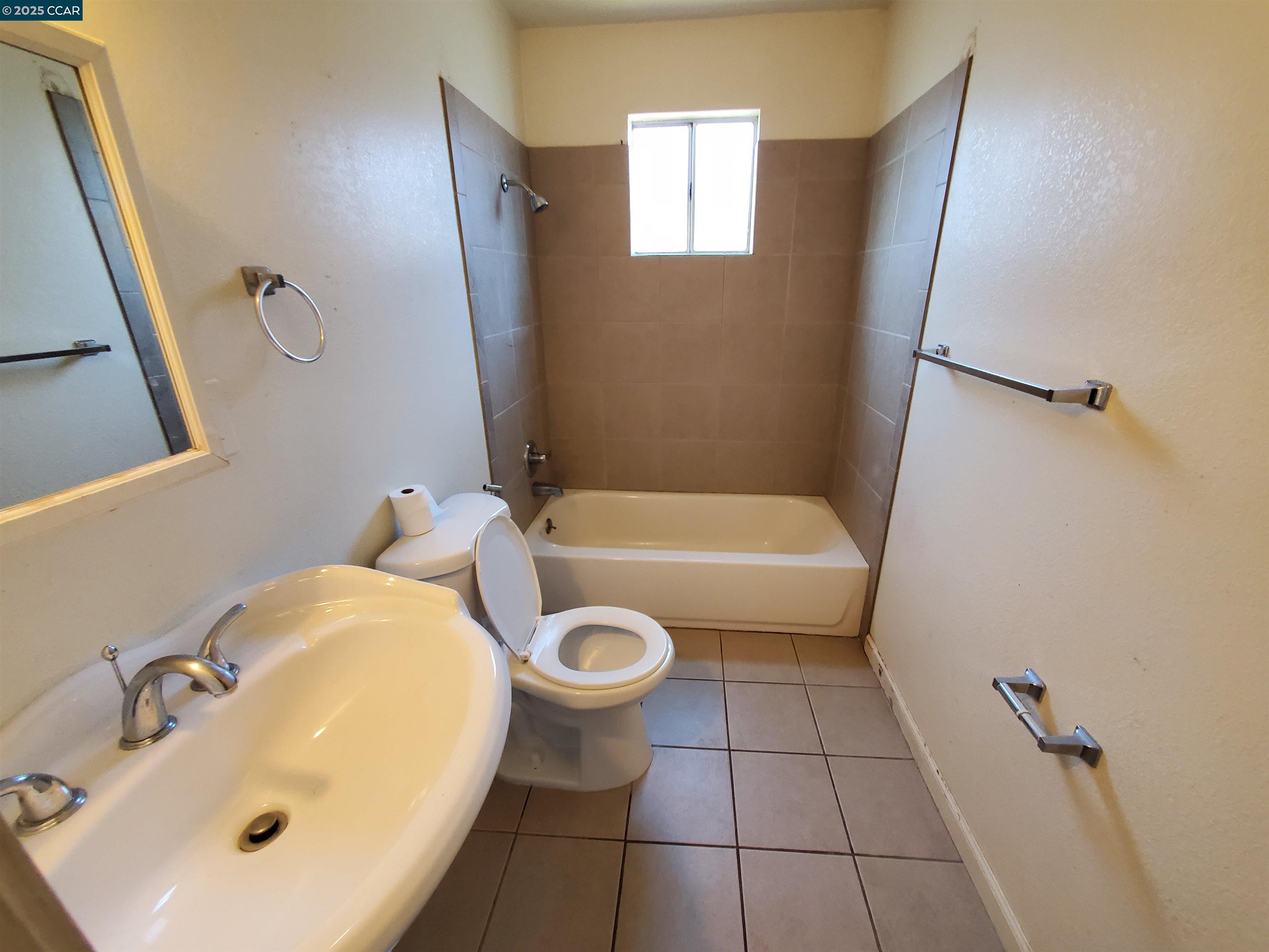 Detail Gallery Image 19 of 29 For 766 38th St, Richmond,  CA 94805 - 4 Beds | 2 Baths