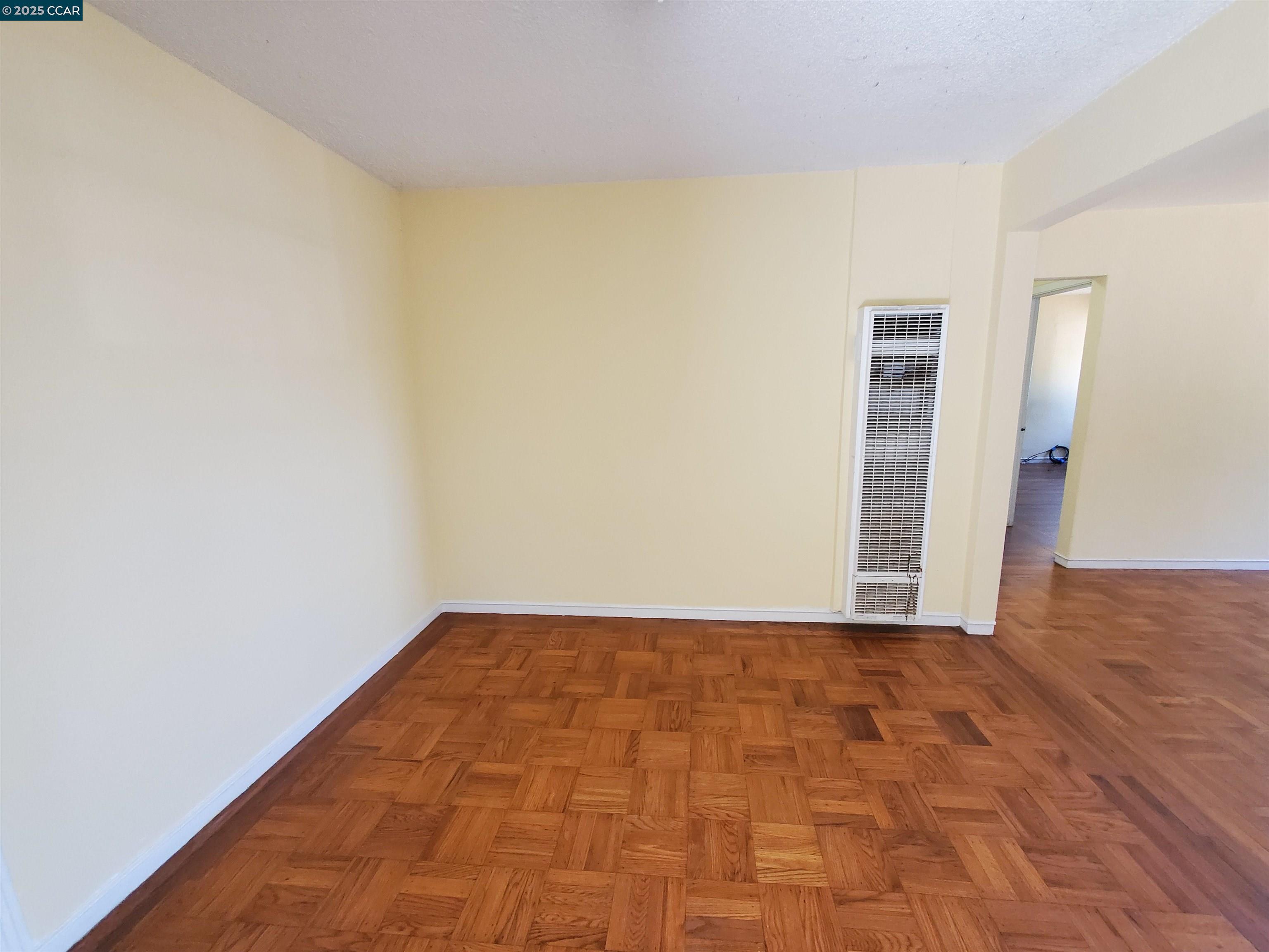 Detail Gallery Image 7 of 29 For 766 38th St, Richmond,  CA 94805 - 4 Beds | 2 Baths