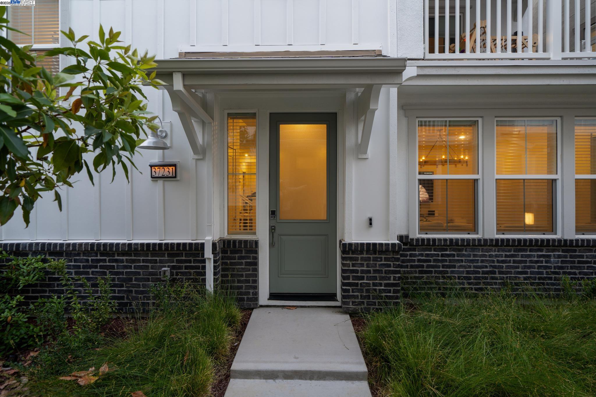 Detail Gallery Image 2 of 59 For 37231 Sand Bar Place, Newark,  CA 94560 - 4 Beds | 3/1 Baths