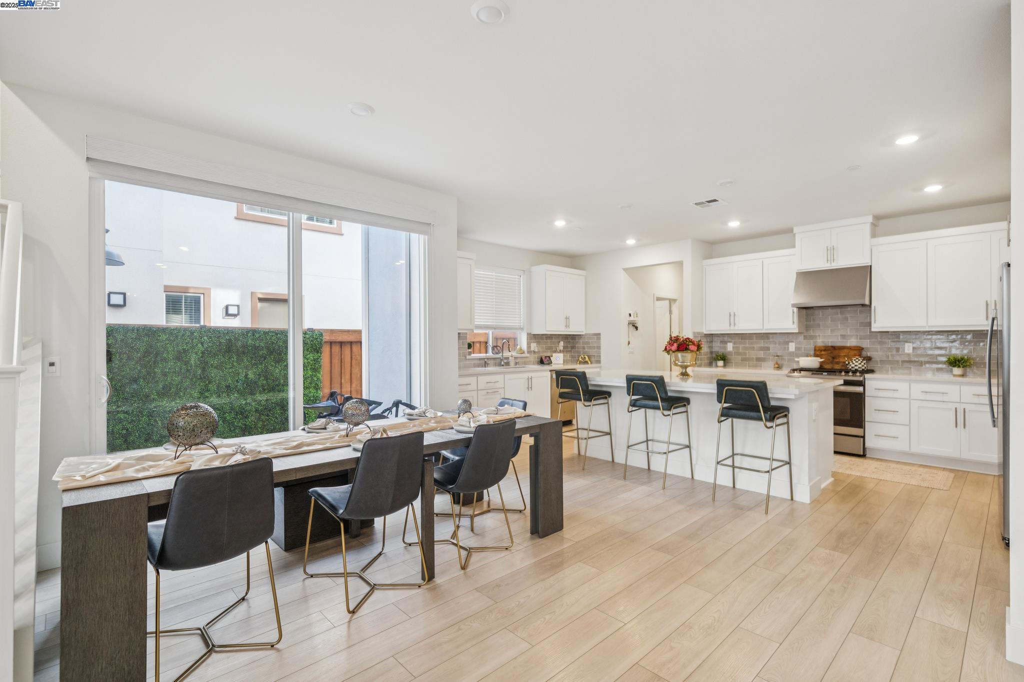Detail Gallery Image 12 of 59 For 37231 Sand Bar Place, Newark,  CA 94560 - 4 Beds | 3/1 Baths