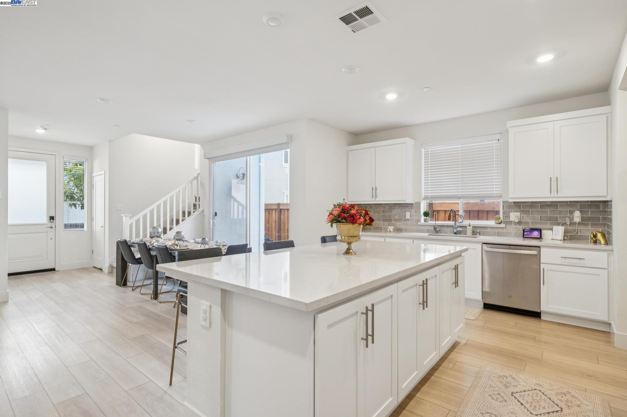 Detail Gallery Image 23 of 59 For 37231 Sand Bar Place, Newark,  CA 94560 - 4 Beds | 3/1 Baths
