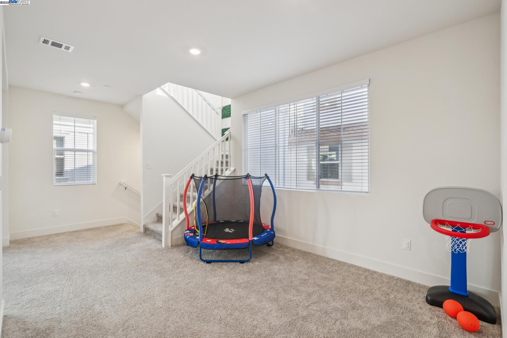 Detail Gallery Image 27 of 59 For 37231 Sand Bar Place, Newark,  CA 94560 - 4 Beds | 3/1 Baths