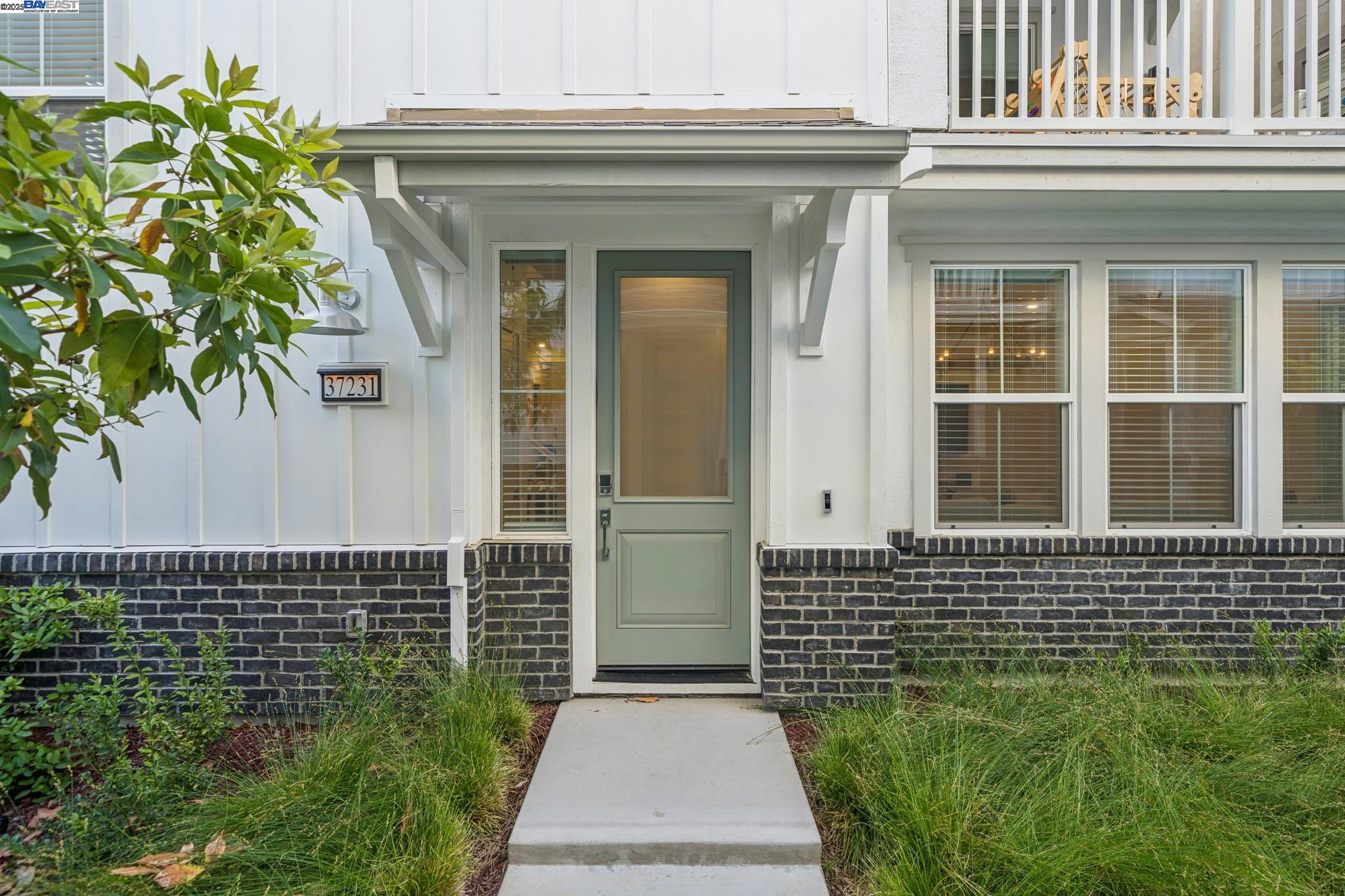 Detail Gallery Image 10 of 59 For 37231 Sand Bar Place, Newark,  CA 94560 - 4 Beds | 3/1 Baths