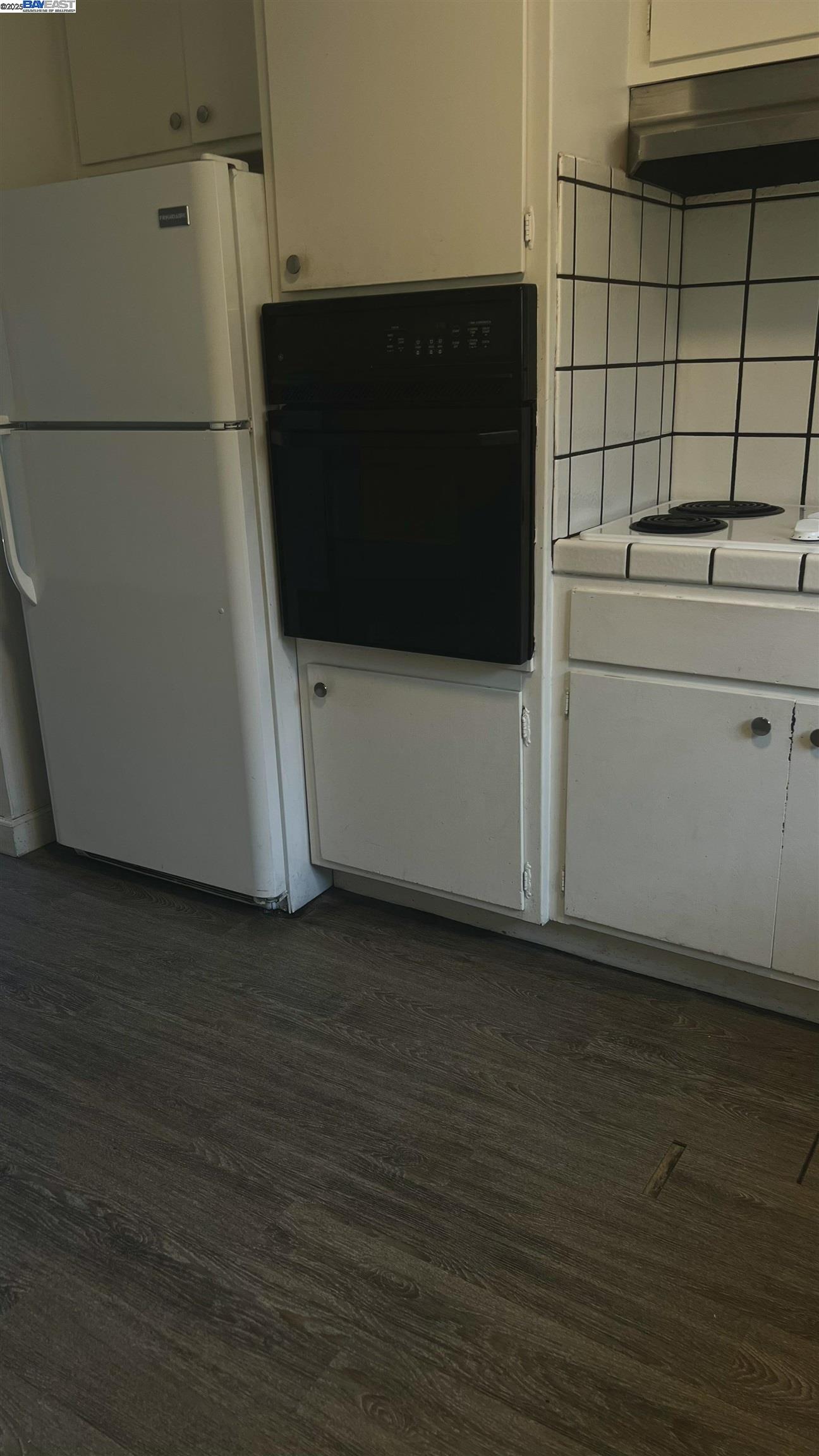 21788 Thelma ST # 4, Hayward, California 94541, 2 Bedrooms Bedrooms, 3 Rooms Rooms,1 BathroomBathrooms,Residential Lease,For Rent,21788 Thelma ST # 4,41101465