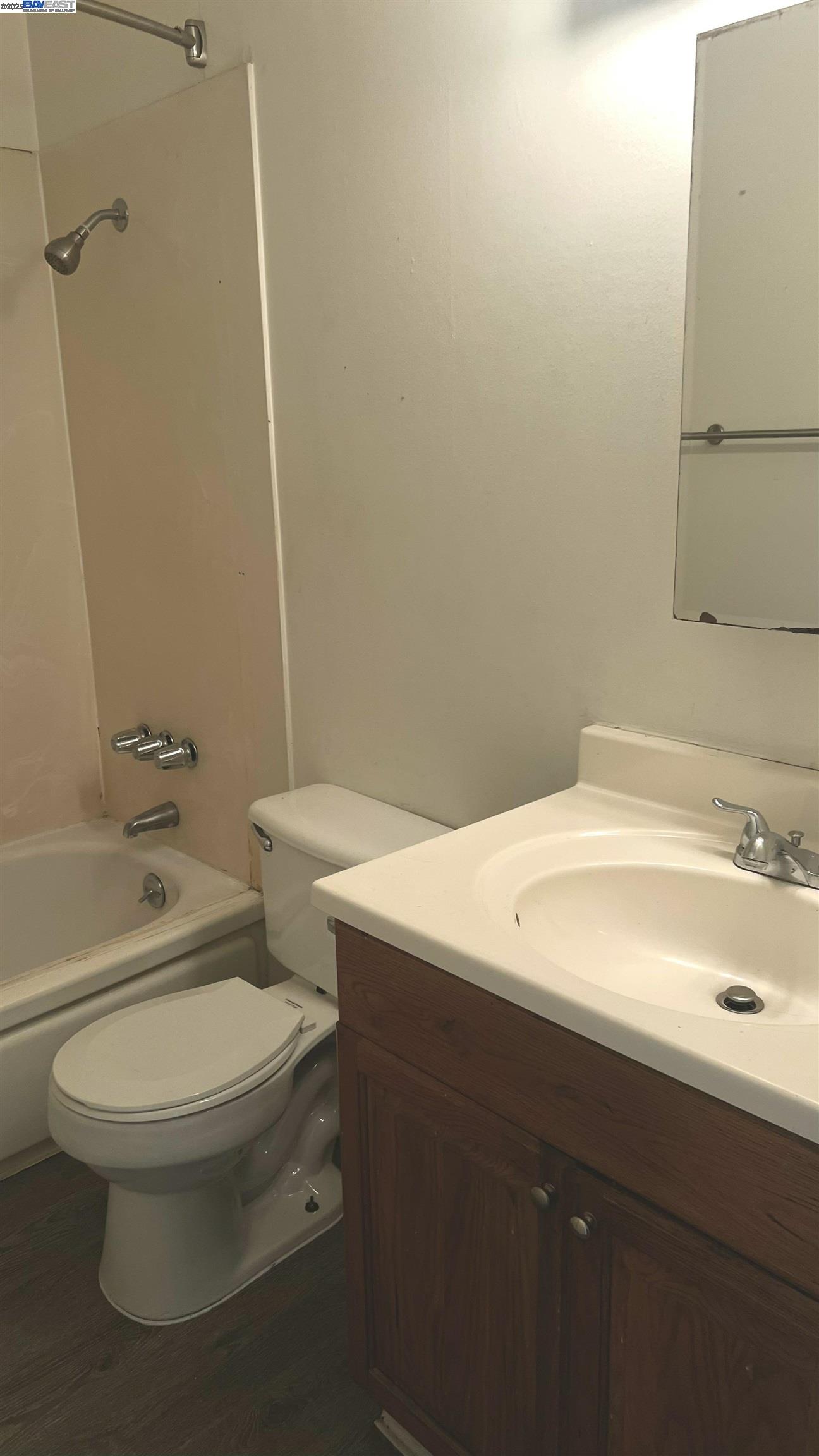21788 Thelma ST # 4, Hayward, California 94541, 2 Bedrooms Bedrooms, 3 Rooms Rooms,1 BathroomBathrooms,Residential Lease,For Rent,21788 Thelma ST # 4,41101465