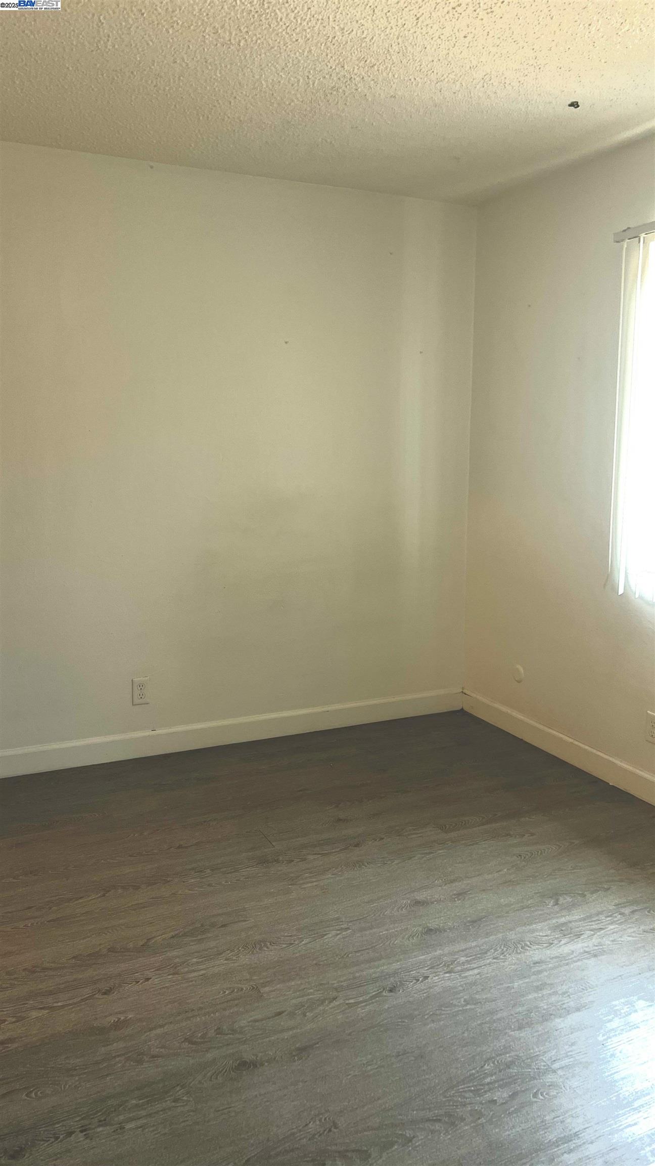 21788 Thelma ST # 4, Hayward, California 94541, 2 Bedrooms Bedrooms, 3 Rooms Rooms,1 BathroomBathrooms,Residential Lease,For Rent,21788 Thelma ST # 4,41101465