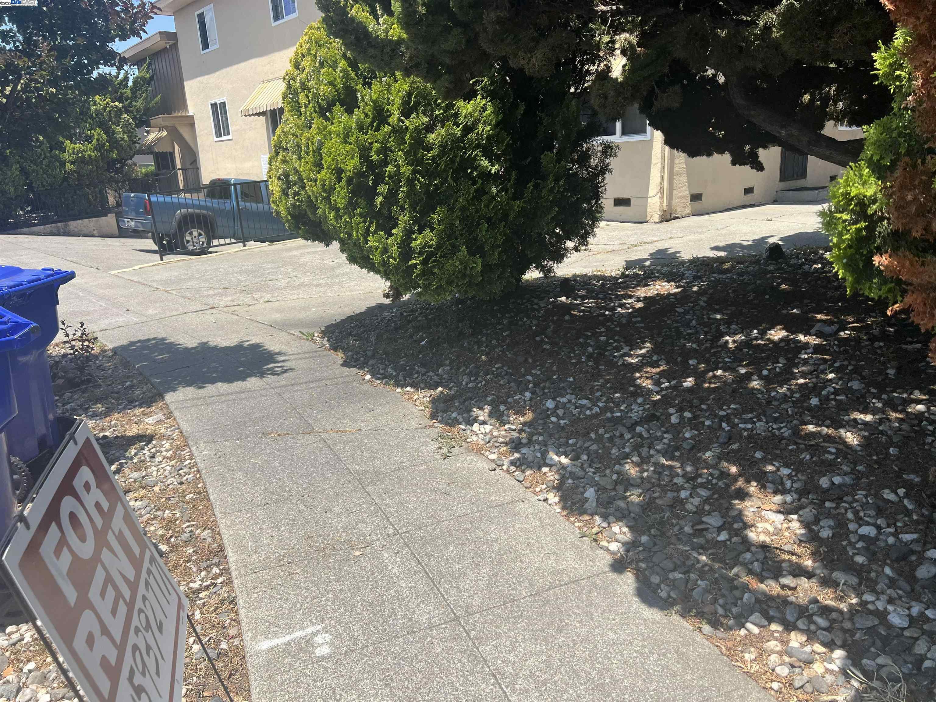 21788 Thelma ST # 4, Hayward, California 94541, 2 Bedrooms Bedrooms, 3 Rooms Rooms,1 BathroomBathrooms,Residential Lease,For Rent,21788 Thelma ST # 4,41101465