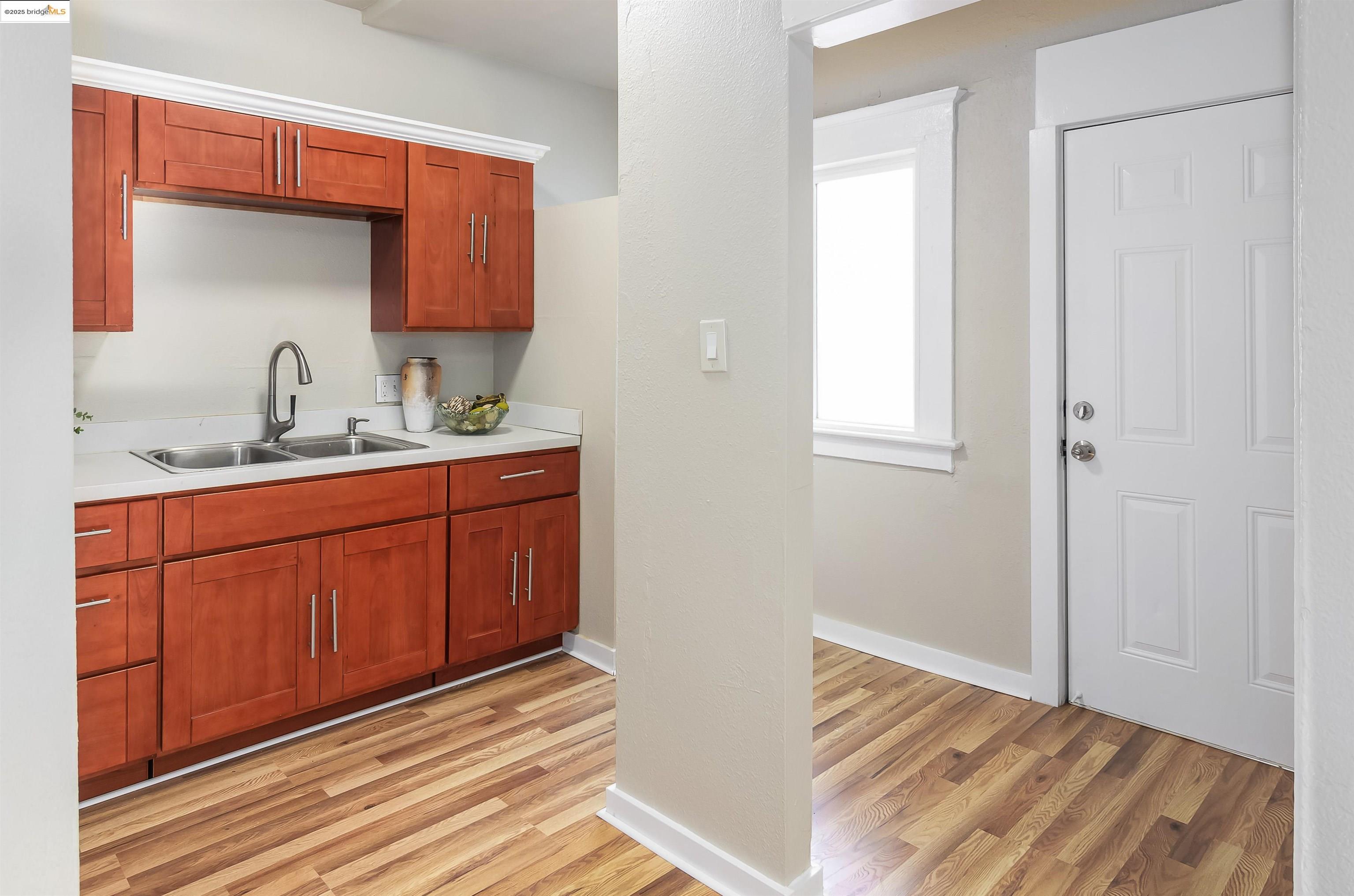 Detail Gallery Image 9 of 23 For 420 5th St, Richmond,  CA 94801 - – Beds | – Baths