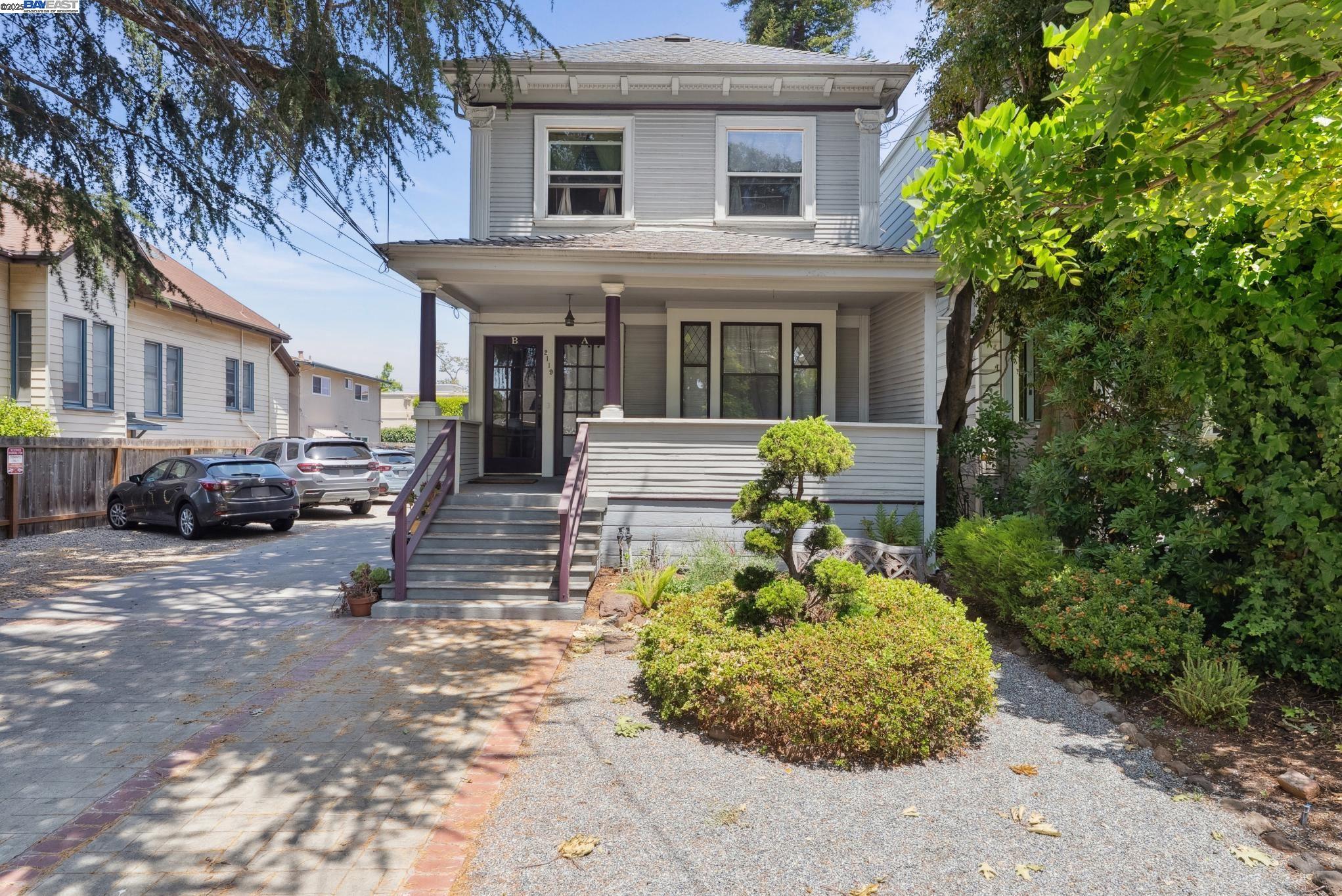 Detail Gallery Image 4 of 13 For 2119 Alameda Ave, Alameda,  CA 94501 - – Beds | – Baths