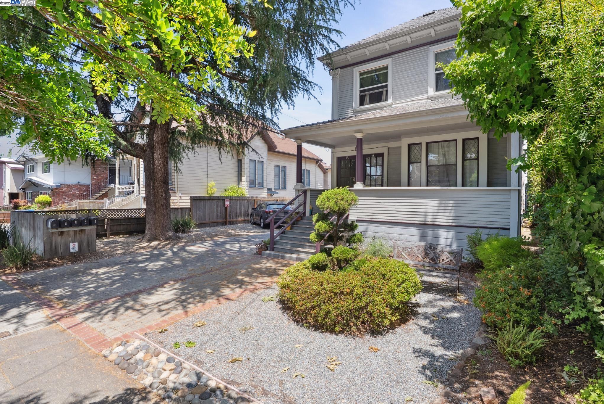 Detail Gallery Image 5 of 13 For 2119 Alameda Ave, Alameda,  CA 94501 - – Beds | – Baths