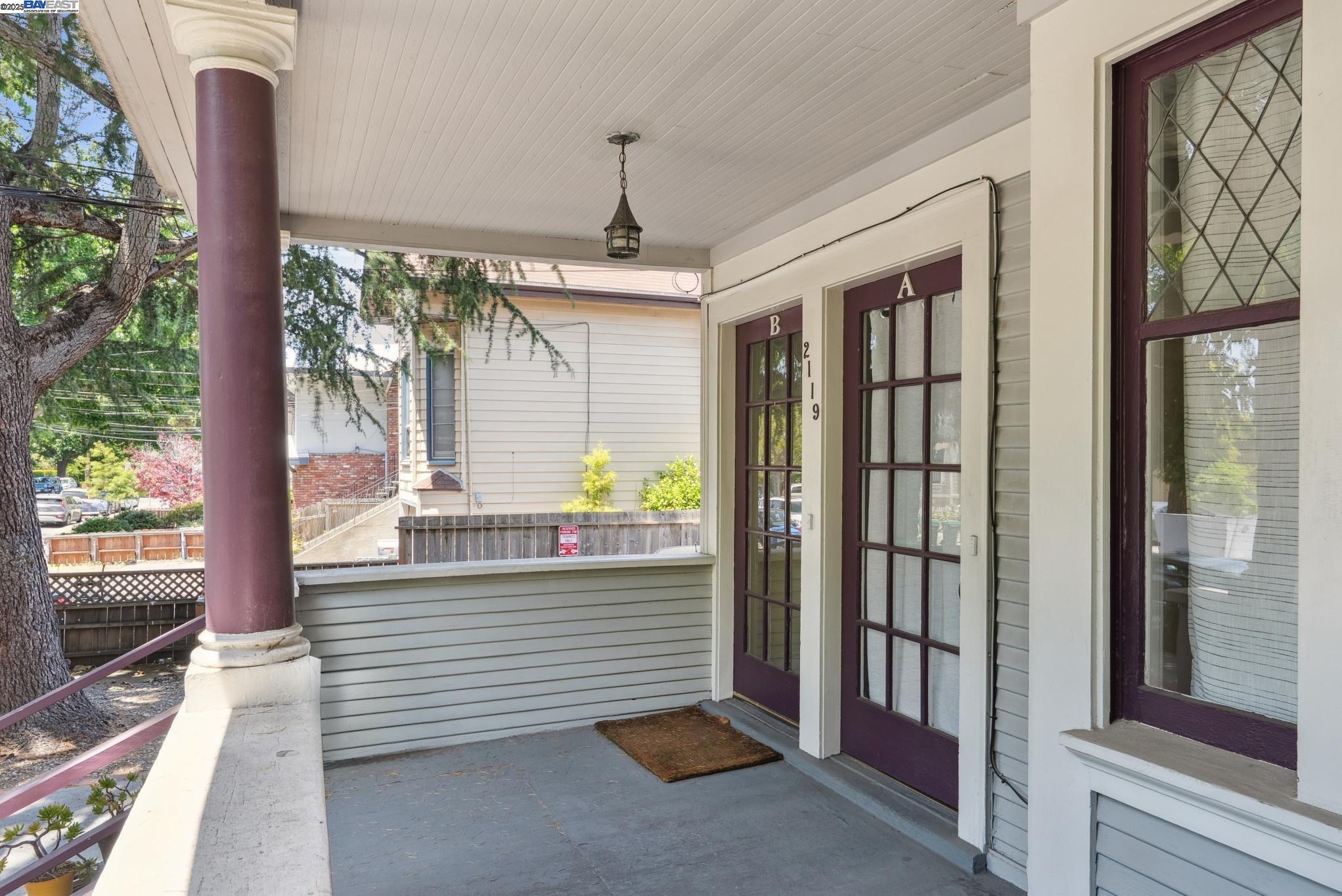 Detail Gallery Image 6 of 13 For 2119 Alameda Ave, Alameda,  CA 94501 - – Beds | – Baths