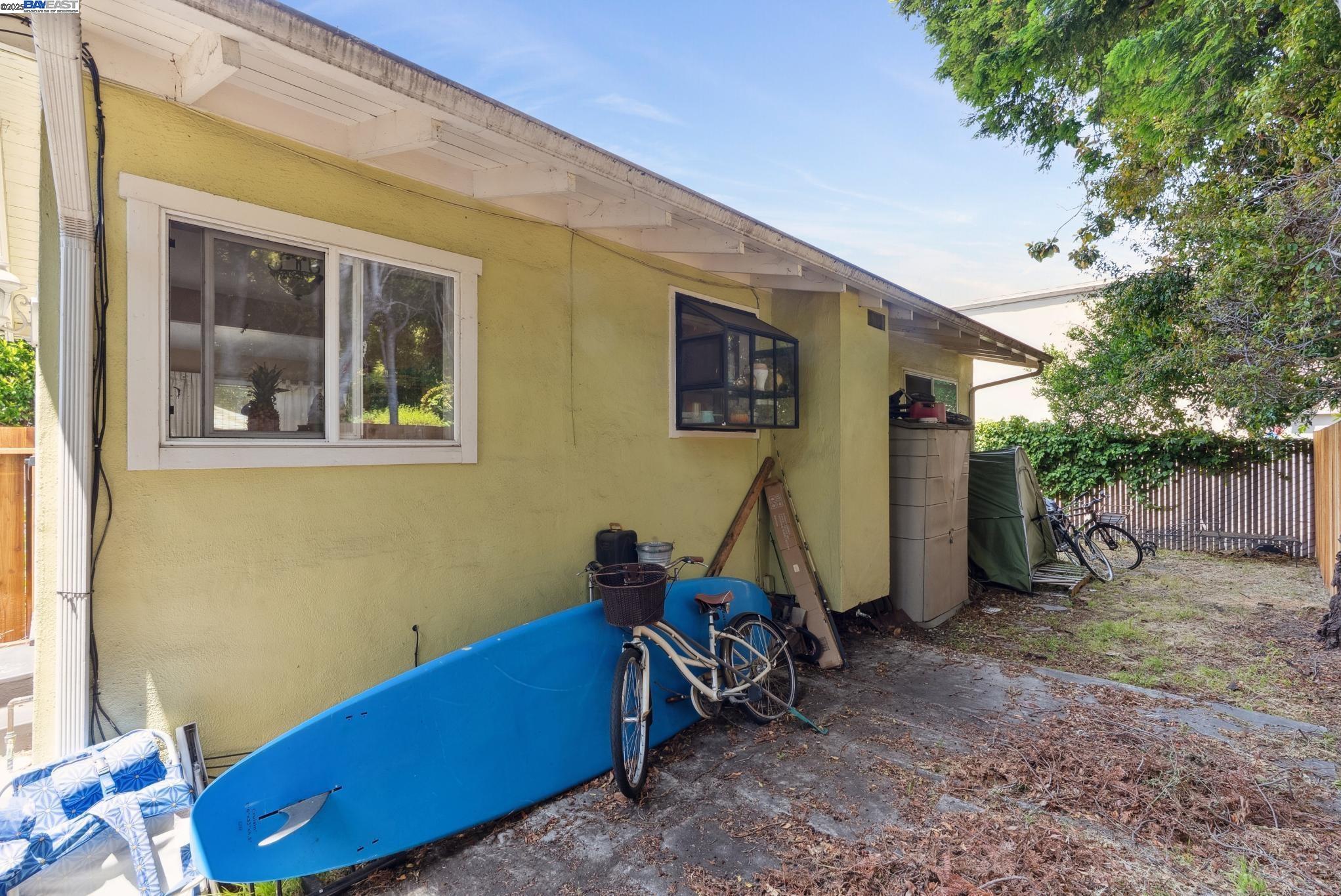 Detail Gallery Image 10 of 13 For 2119 Alameda Ave, Alameda,  CA 94501 - – Beds | – Baths