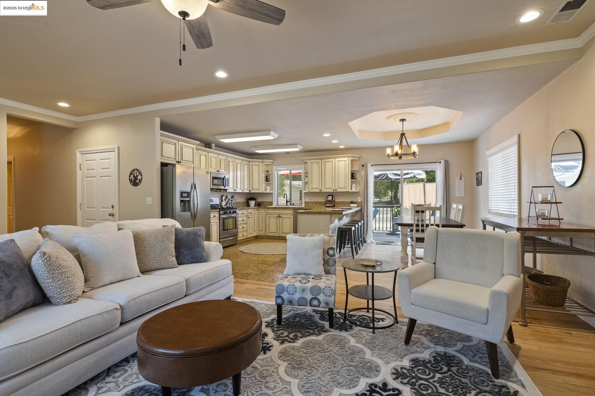 Detail Gallery Image 11 of 60 For 20686 Crest Pine Easement, Groveland,  CA 95321-9301 - 3 Beds | 2 Baths