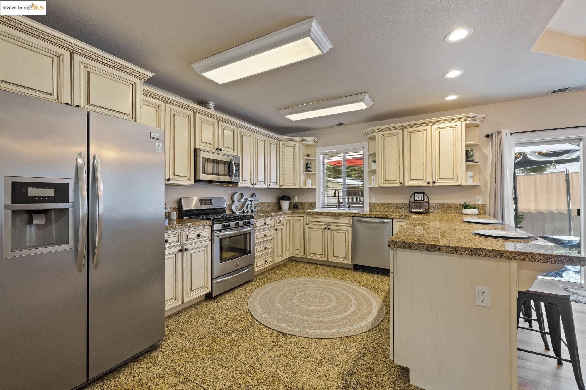 Detail Gallery Image 12 of 60 For 20686 Crest Pine Easement, Groveland,  CA 95321-9301 - 3 Beds | 2 Baths