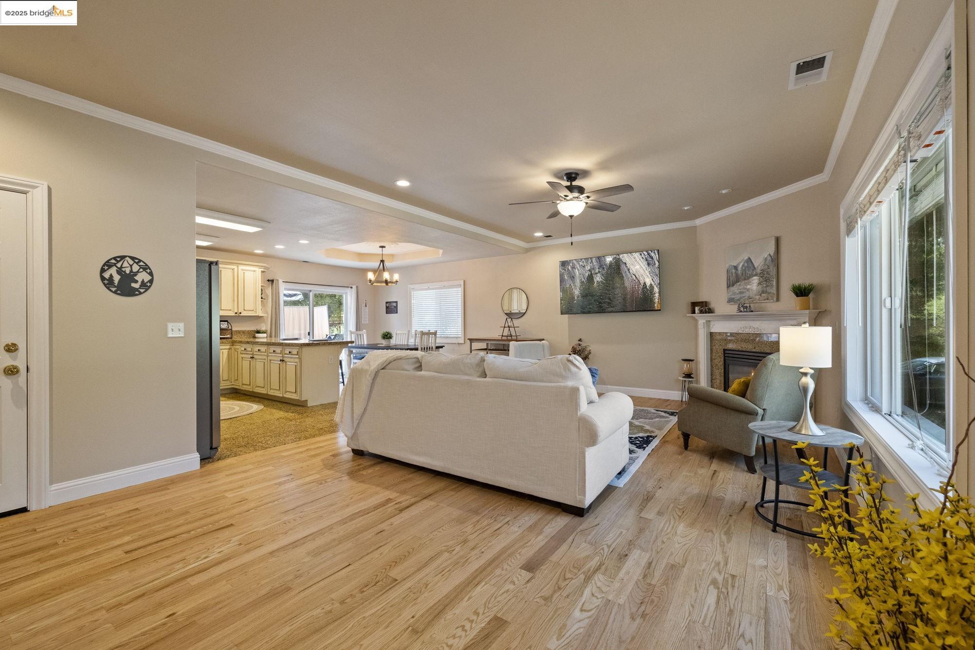 Detail Gallery Image 7 of 60 For 20686 Crest Pine Easement, Groveland,  CA 95321-9301 - 3 Beds | 2 Baths
