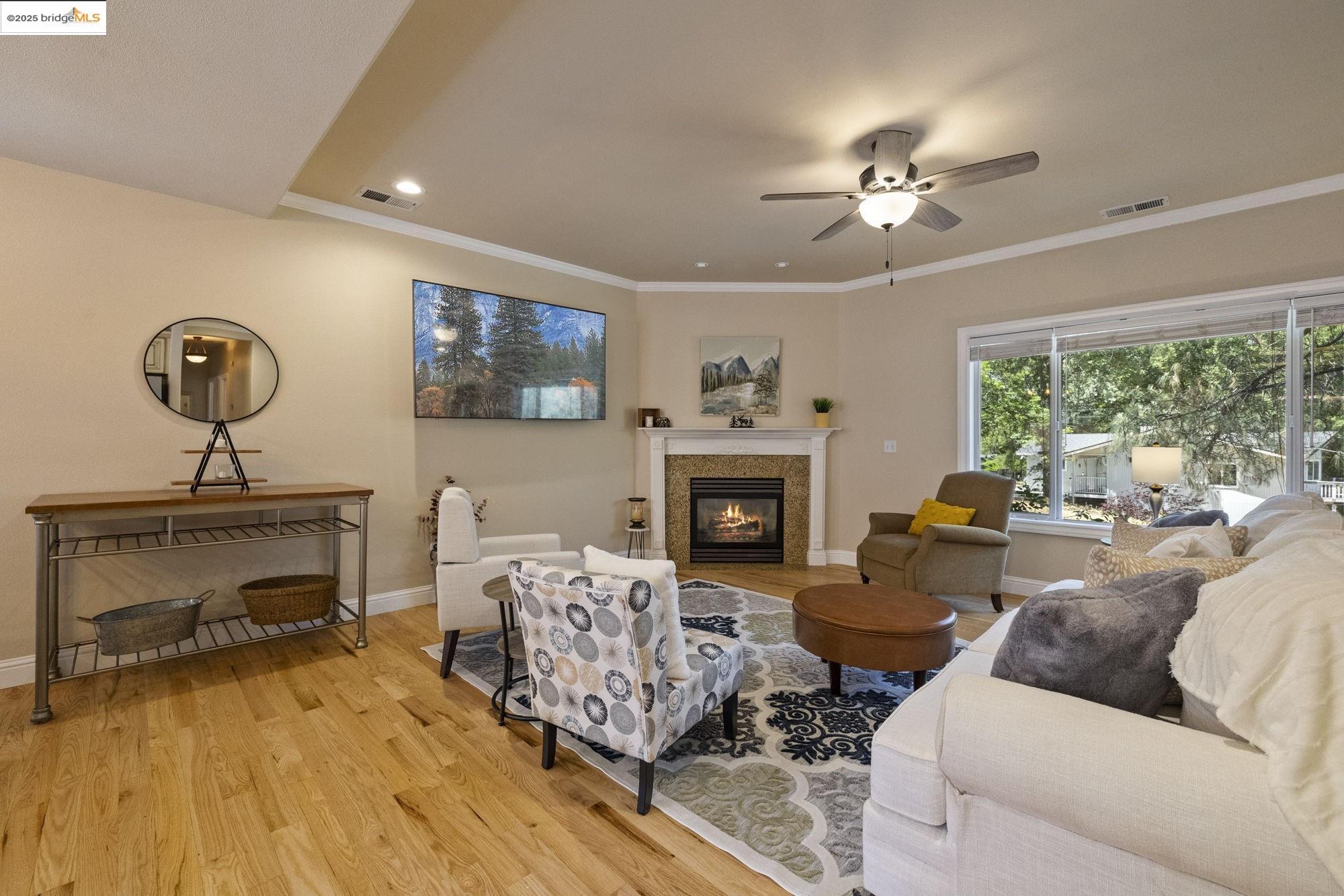 Detail Gallery Image 8 of 60 For 20686 Crest Pine Easement, Groveland,  CA 95321-9301 - 3 Beds | 2 Baths