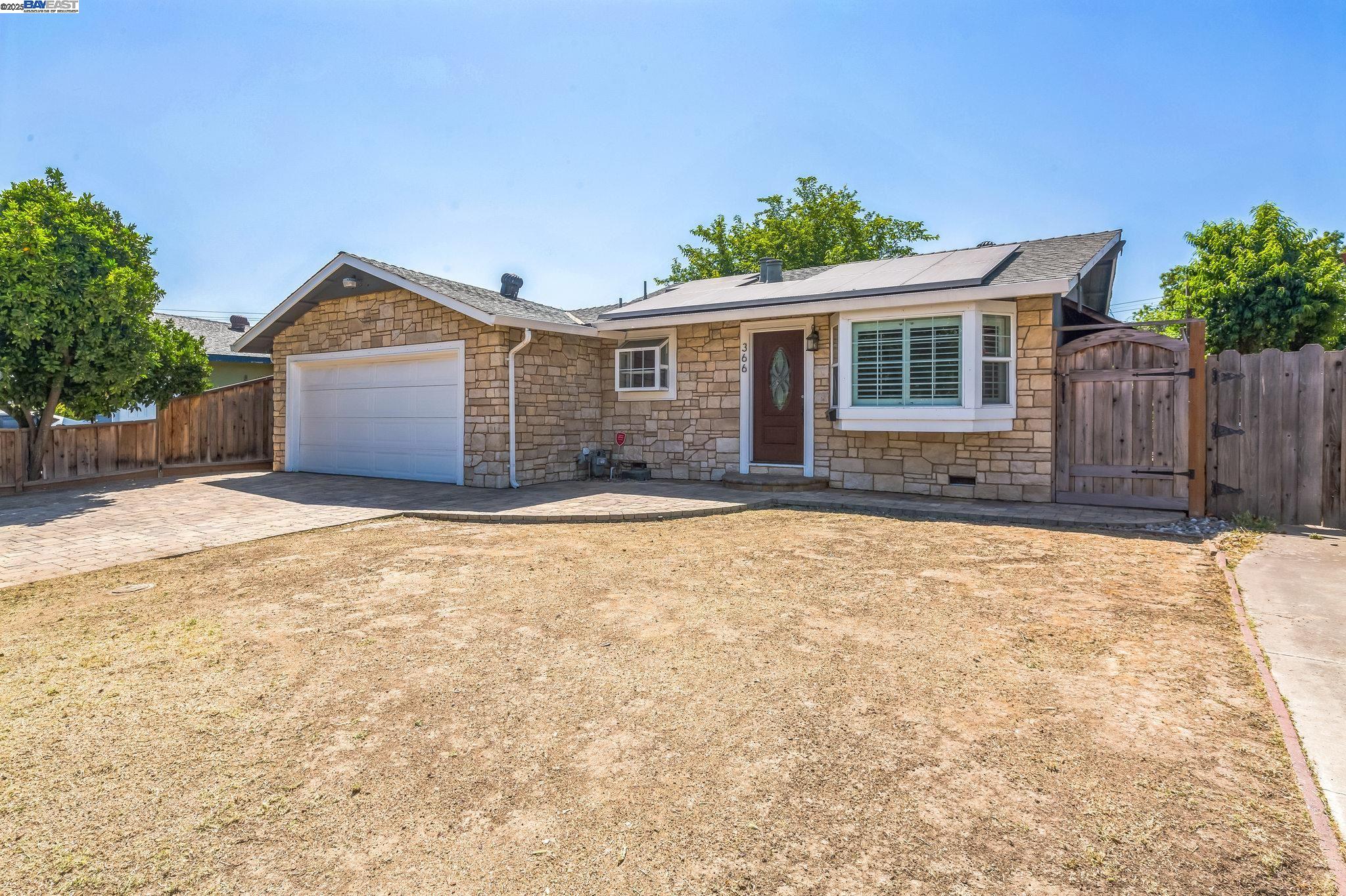 Detail Gallery Image 3 of 30 For 366 War Admiral Ave, San Jose,  CA 95111 - 3 Beds | 1 Baths
