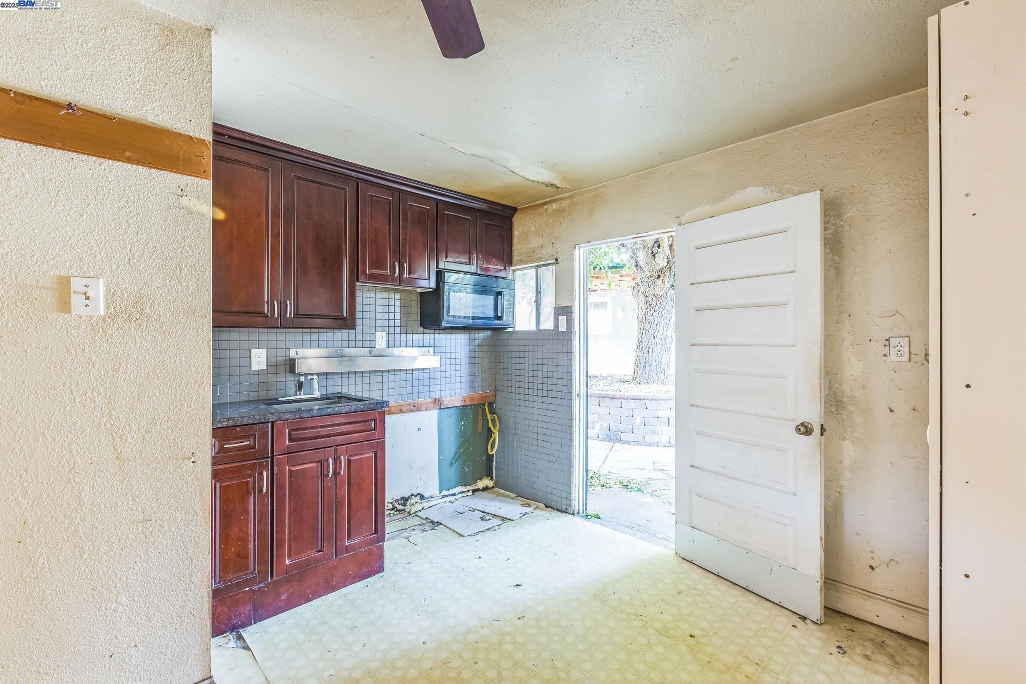 Detail Gallery Image 27 of 30 For 366 War Admiral Ave, San Jose,  CA 95111 - 3 Beds | 1 Baths