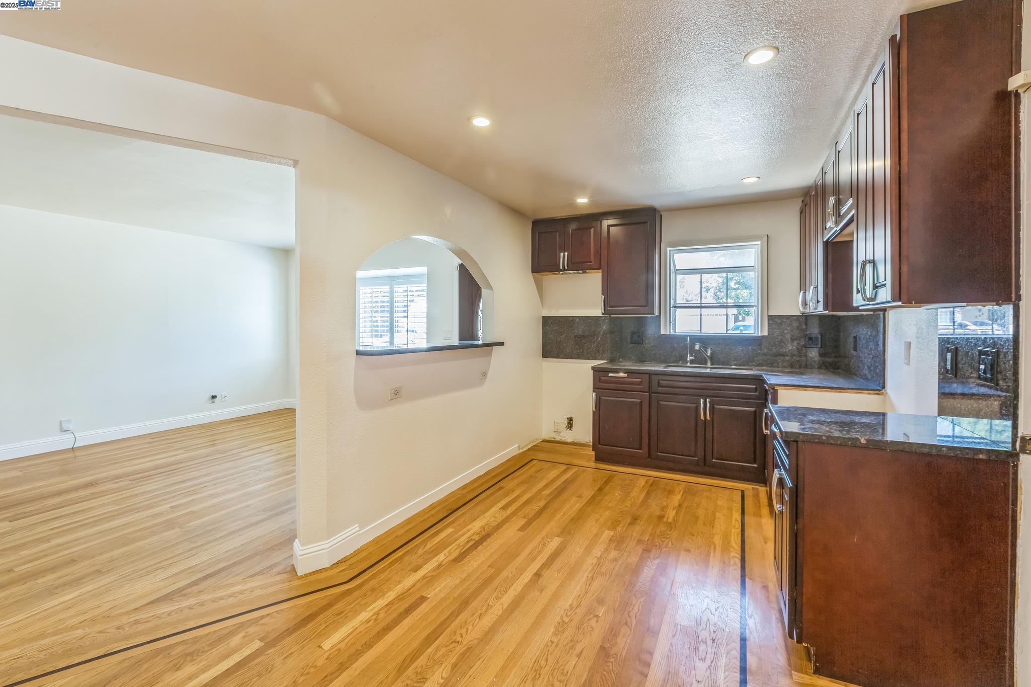 Detail Gallery Image 7 of 30 For 366 War Admiral Ave, San Jose,  CA 95111 - 3 Beds | 1 Baths