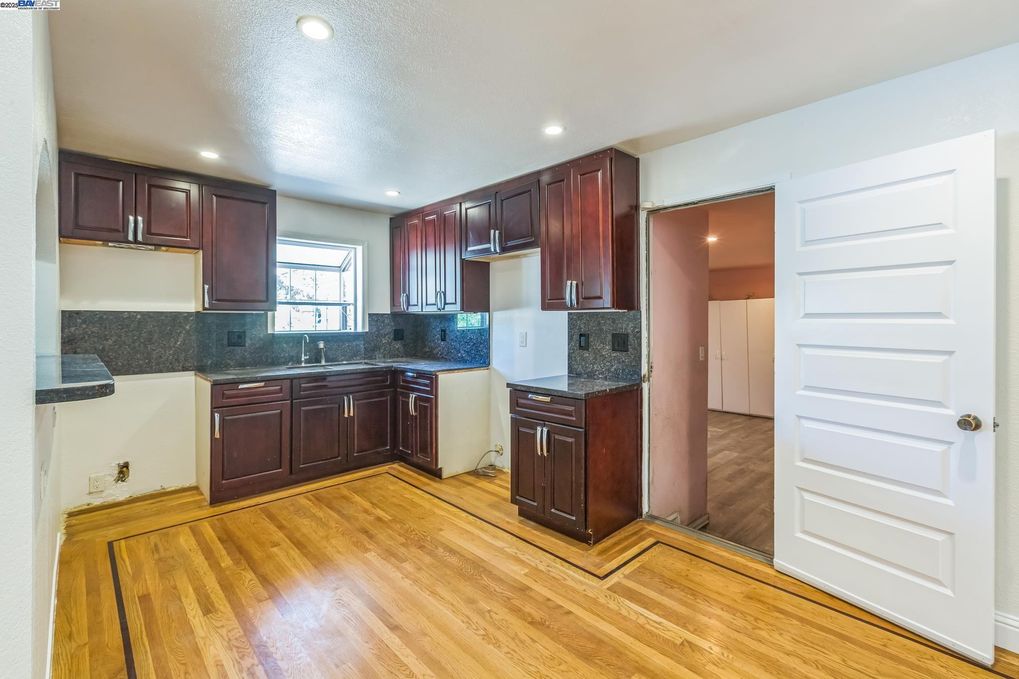 Detail Gallery Image 8 of 30 For 366 War Admiral Ave, San Jose,  CA 95111 - 3 Beds | 1 Baths