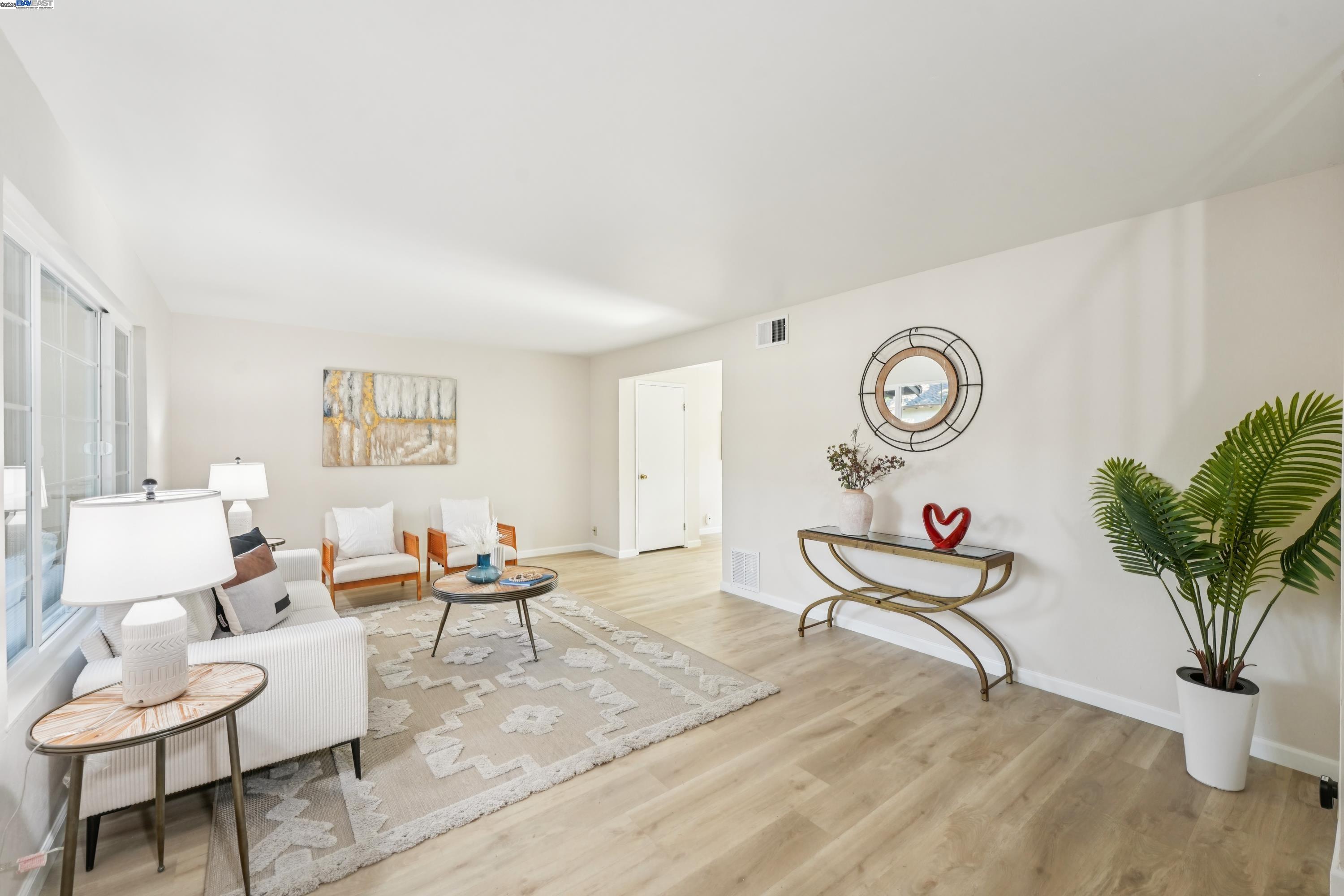 Photo #6: 41101475 Listing 