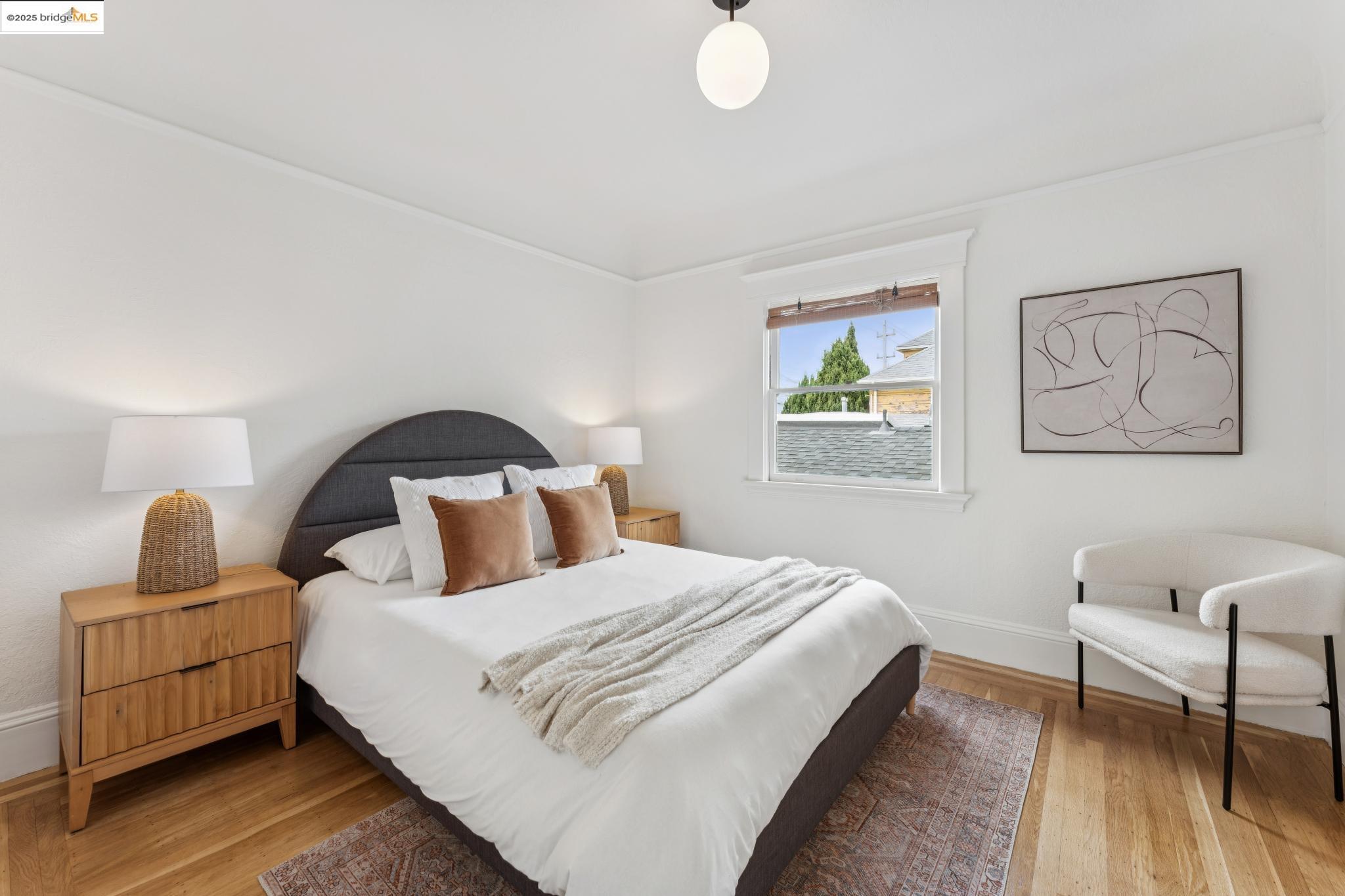 Detail Gallery Image 11 of 58 For 676 45th St, Oakland,  CA 94609 - – Beds | – Baths