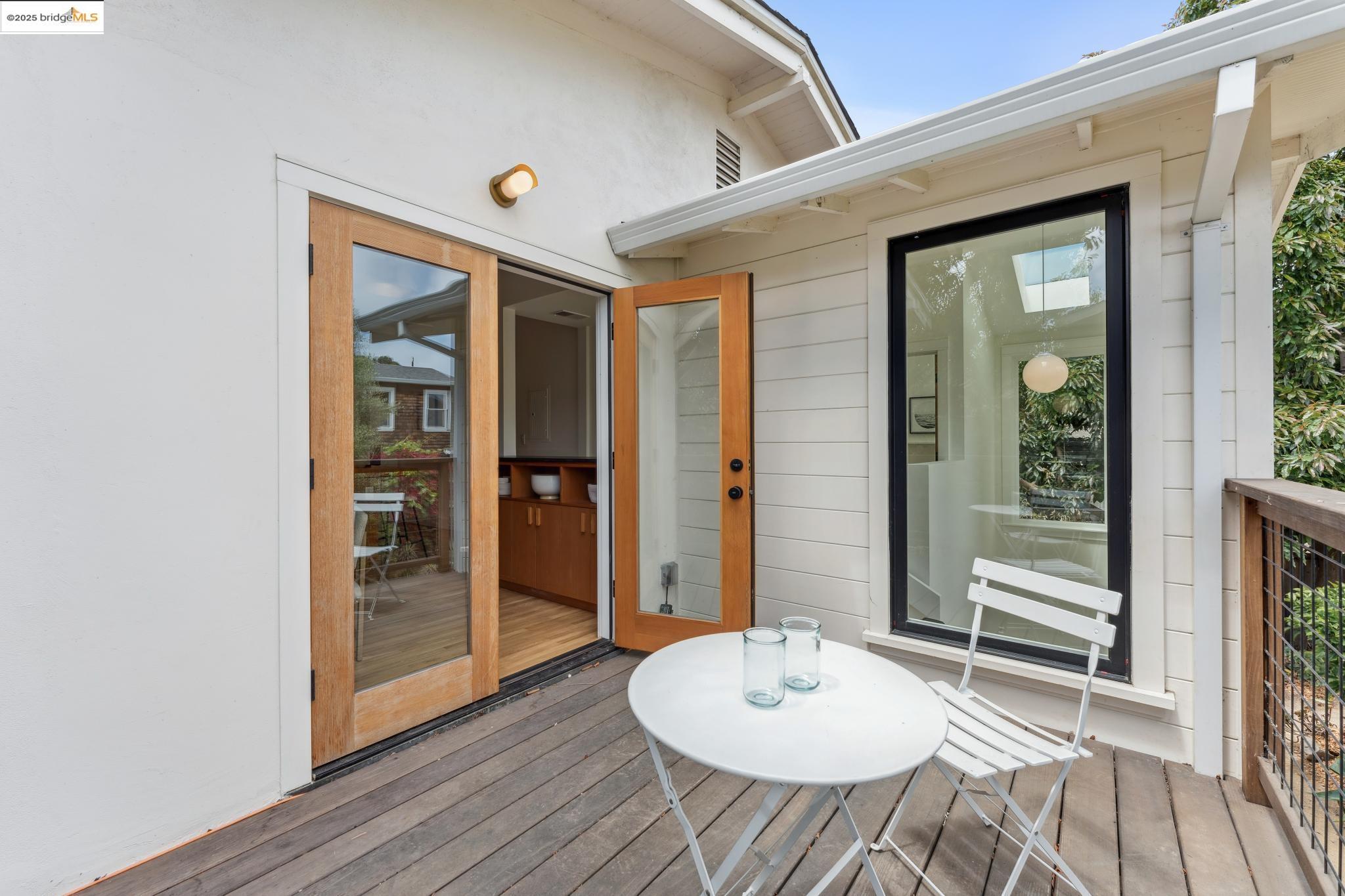 Detail Gallery Image 28 of 58 For 676 45th St, Oakland,  CA 94609 - – Beds | – Baths
