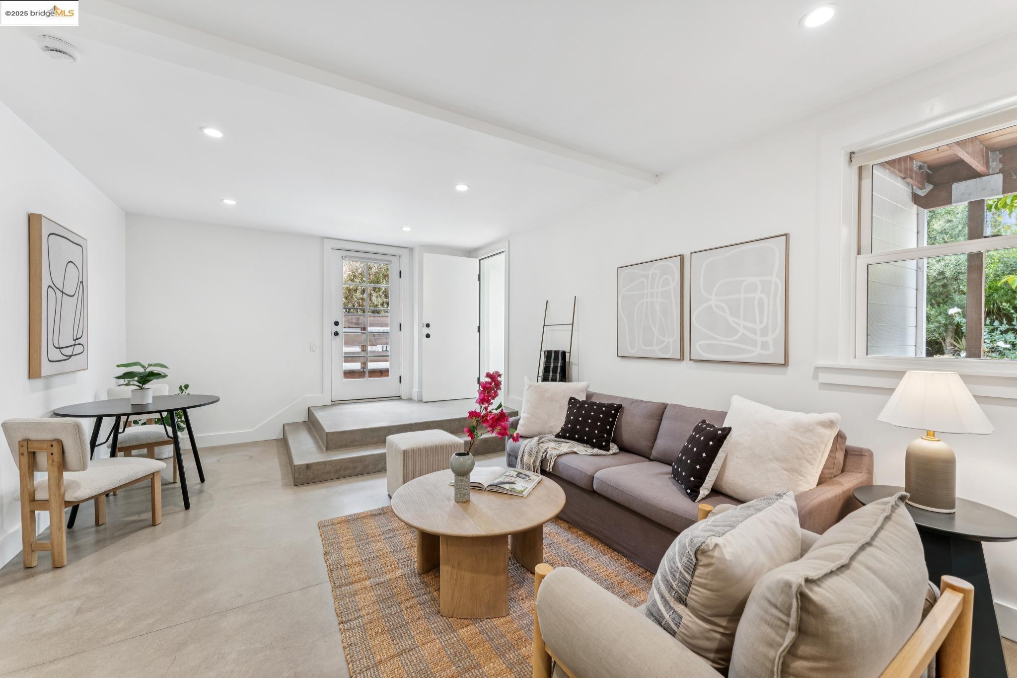 Detail Gallery Image 36 of 58 For 676 45th St, Oakland,  CA 94609 - – Beds | – Baths