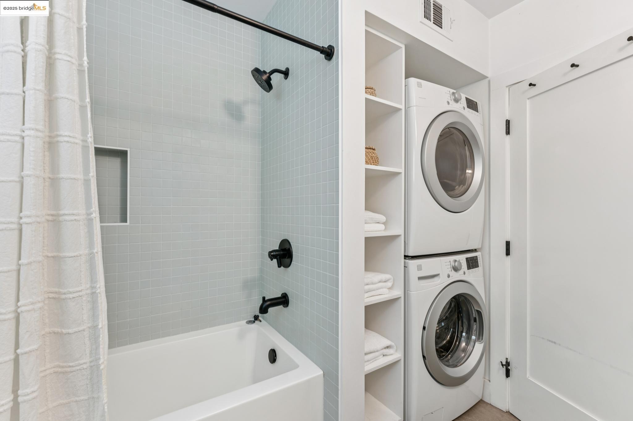 Detail Gallery Image 40 of 58 For 676 45th St, Oakland,  CA 94609 - – Beds | – Baths