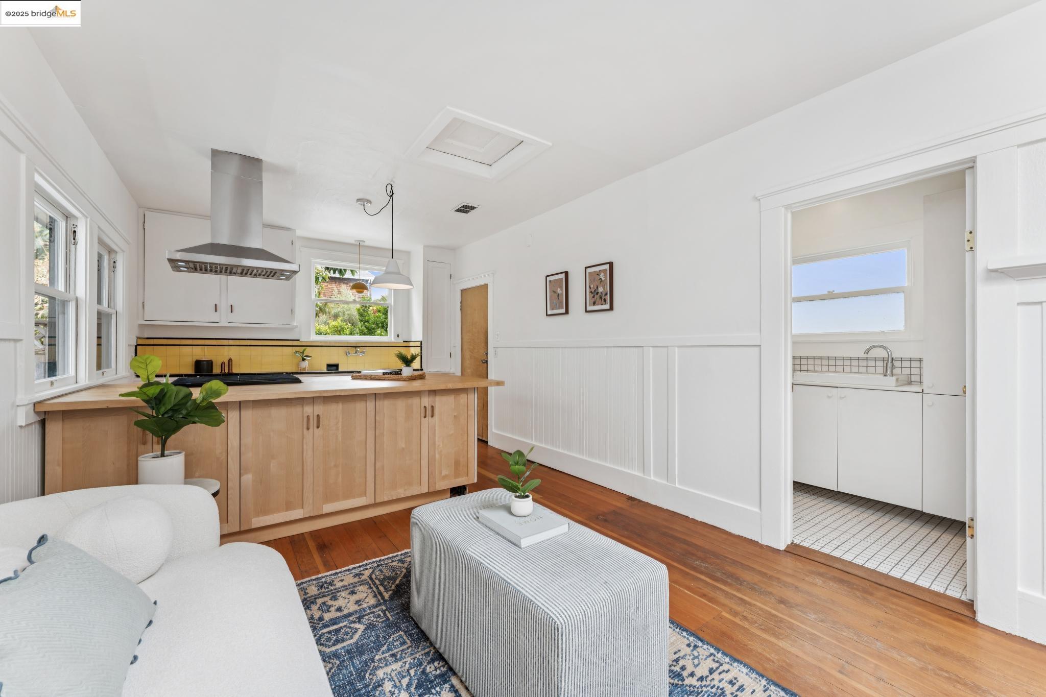 Detail Gallery Image 48 of 58 For 676 45th St, Oakland,  CA 94609 - – Beds | – Baths