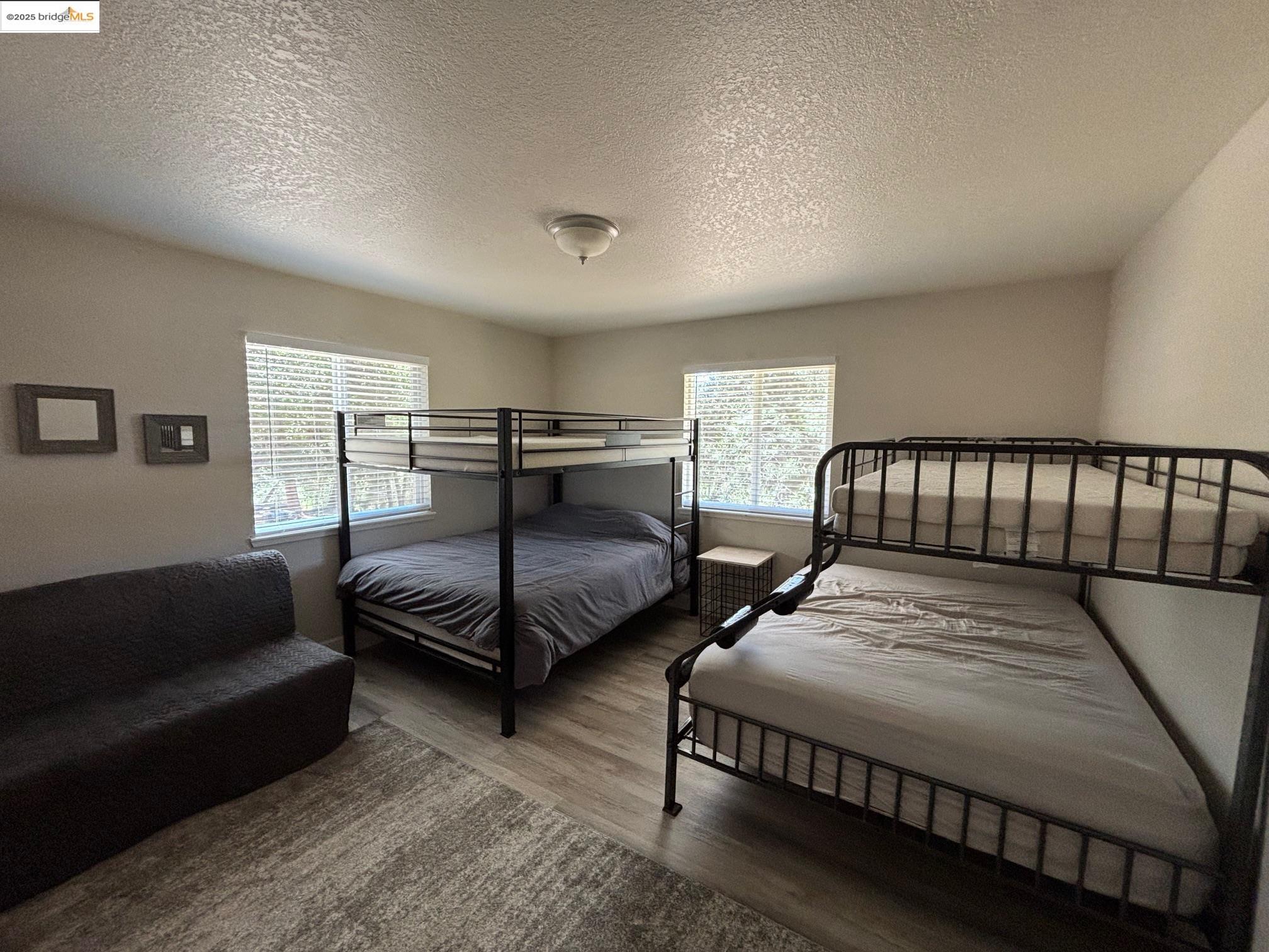 Detail Gallery Image 13 of 26 For 20409 Pine Mountain Dr., Groveland,  CA 95321-9414 - 3 Beds | 2 Baths